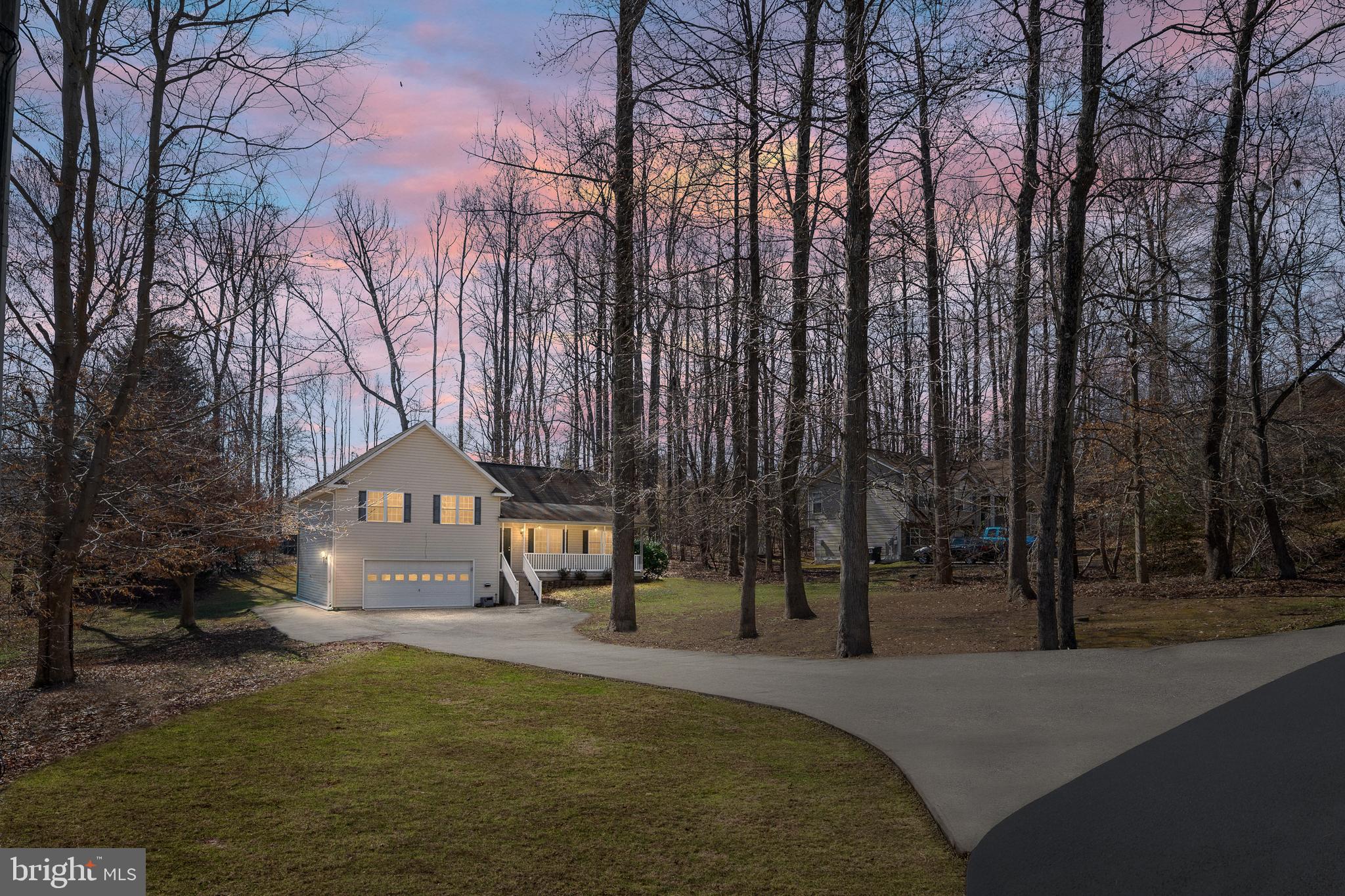 PRESIDENTIAL LAKES - Residential