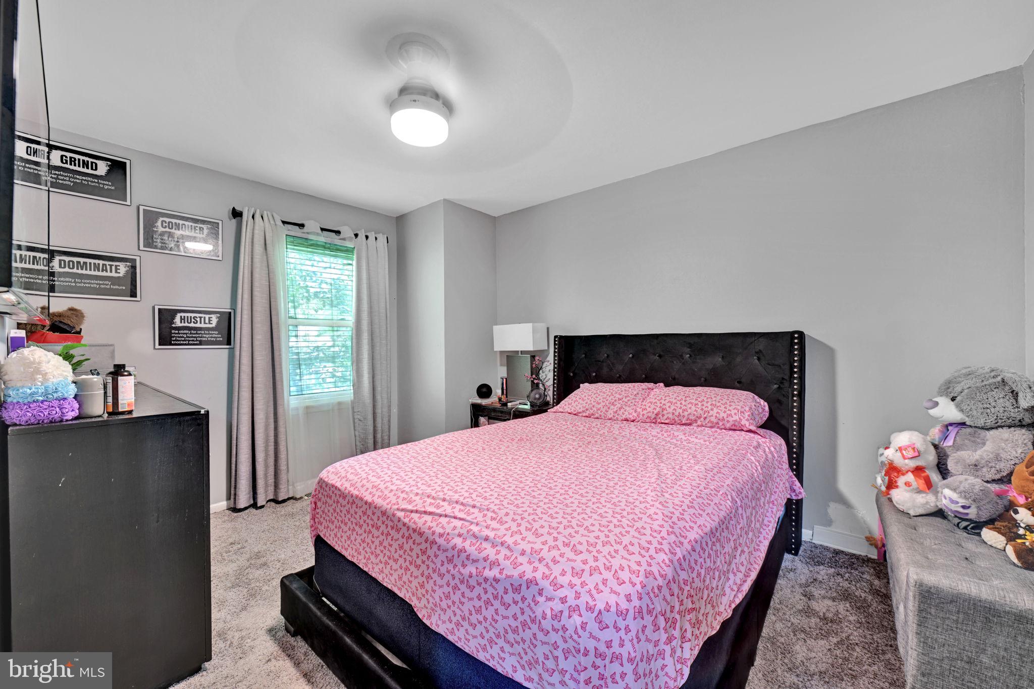 HILLCREST TOWNE - Residential