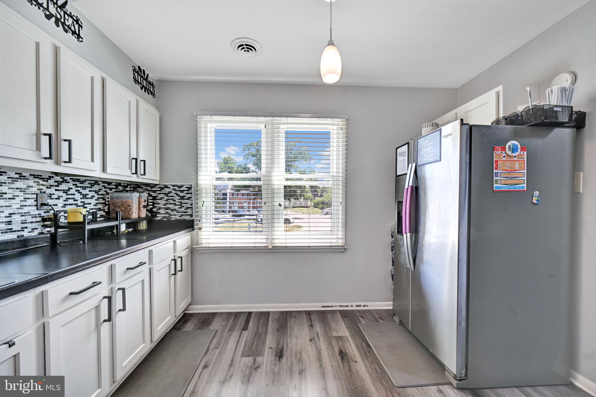 HILLCREST TOWNE - Residential