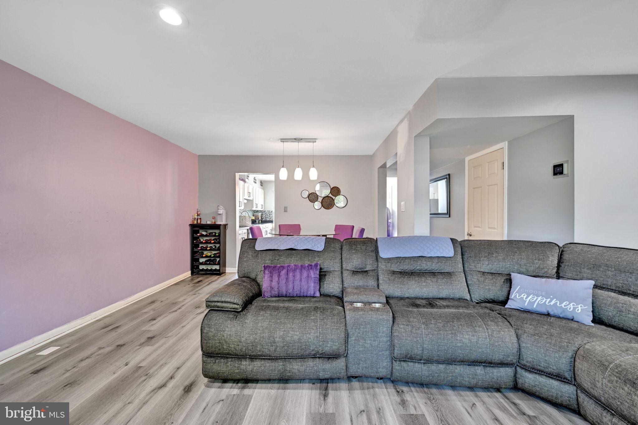 HILLCREST TOWNE - Residential