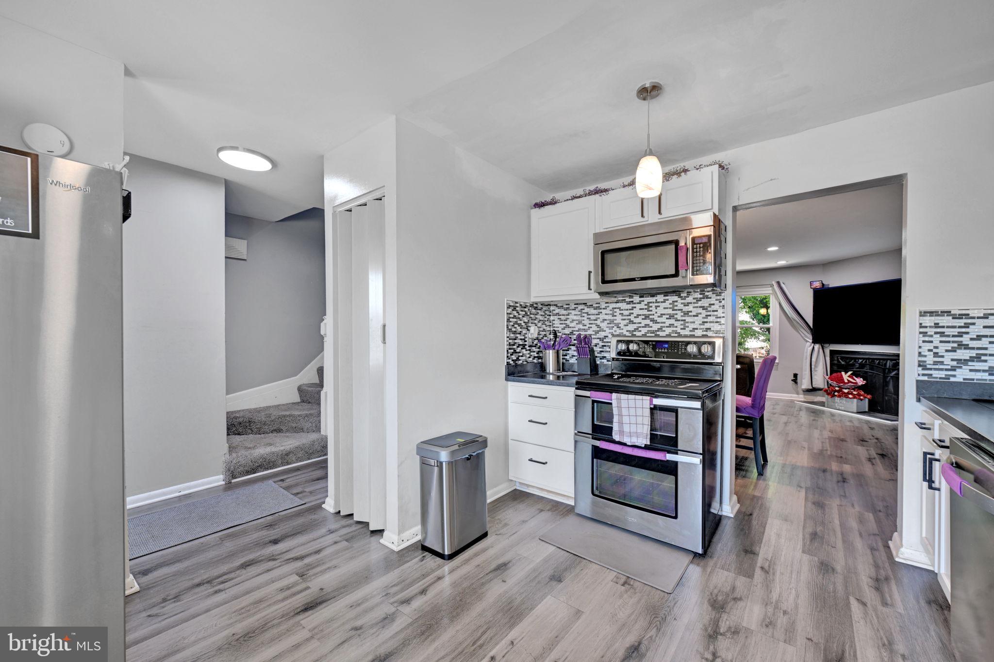 HILLCREST TOWNE - Residential
