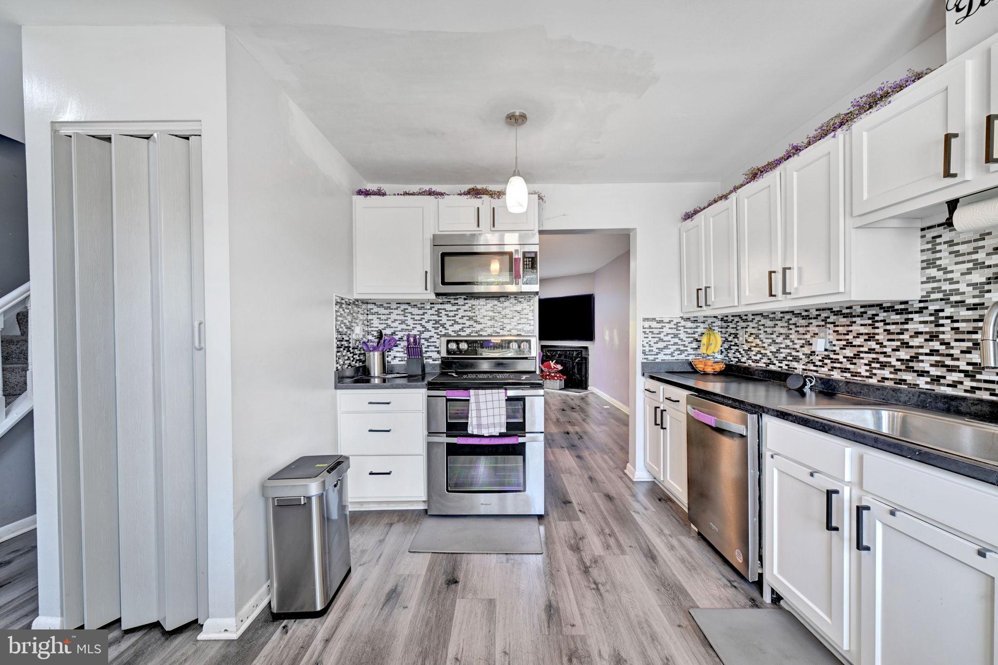 HILLCREST TOWNE - Residential