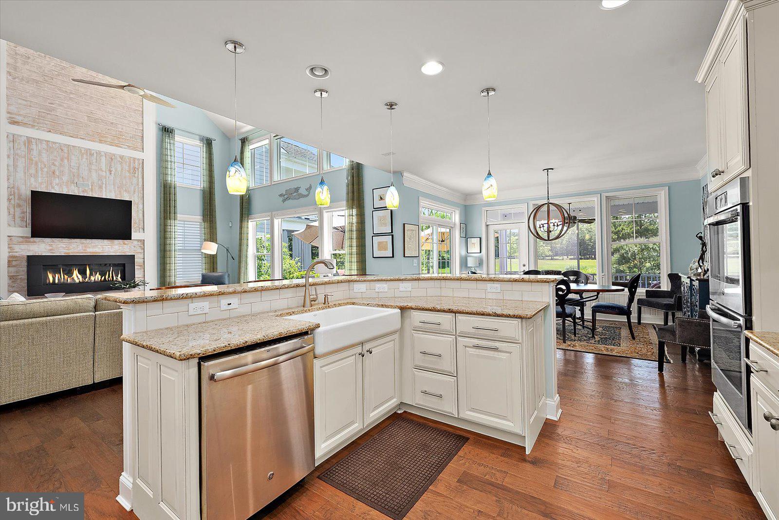 BAYSIDE - Residential