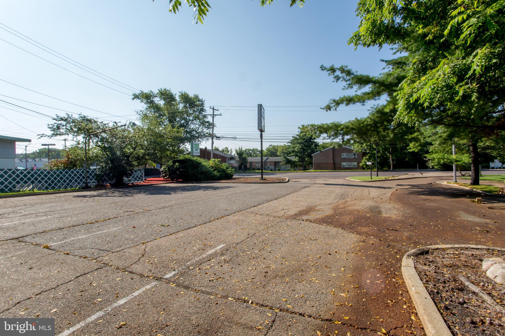 FAIRLESS HILLS - Commercial Sale