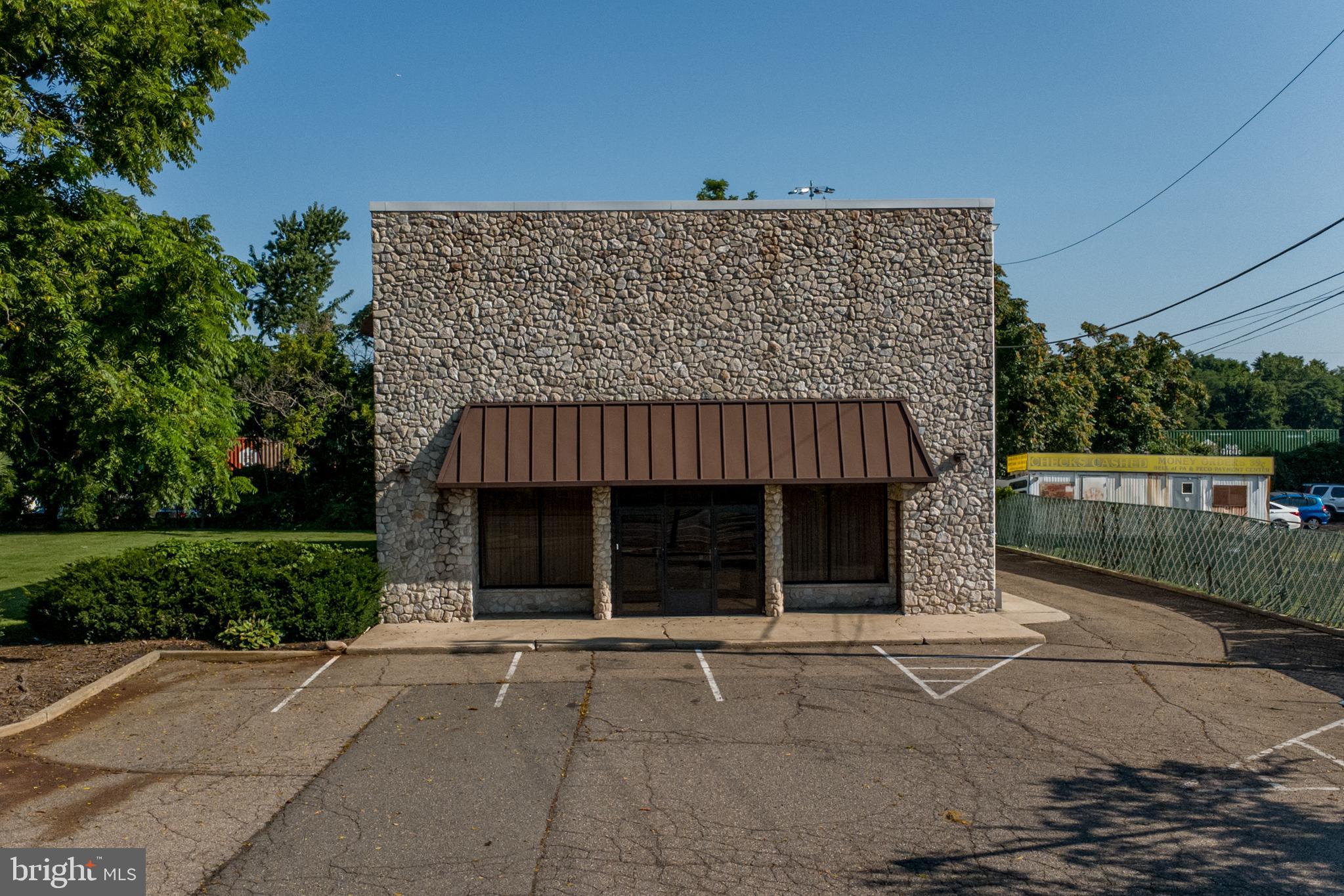 FAIRLESS HILLS - Commercial Sale