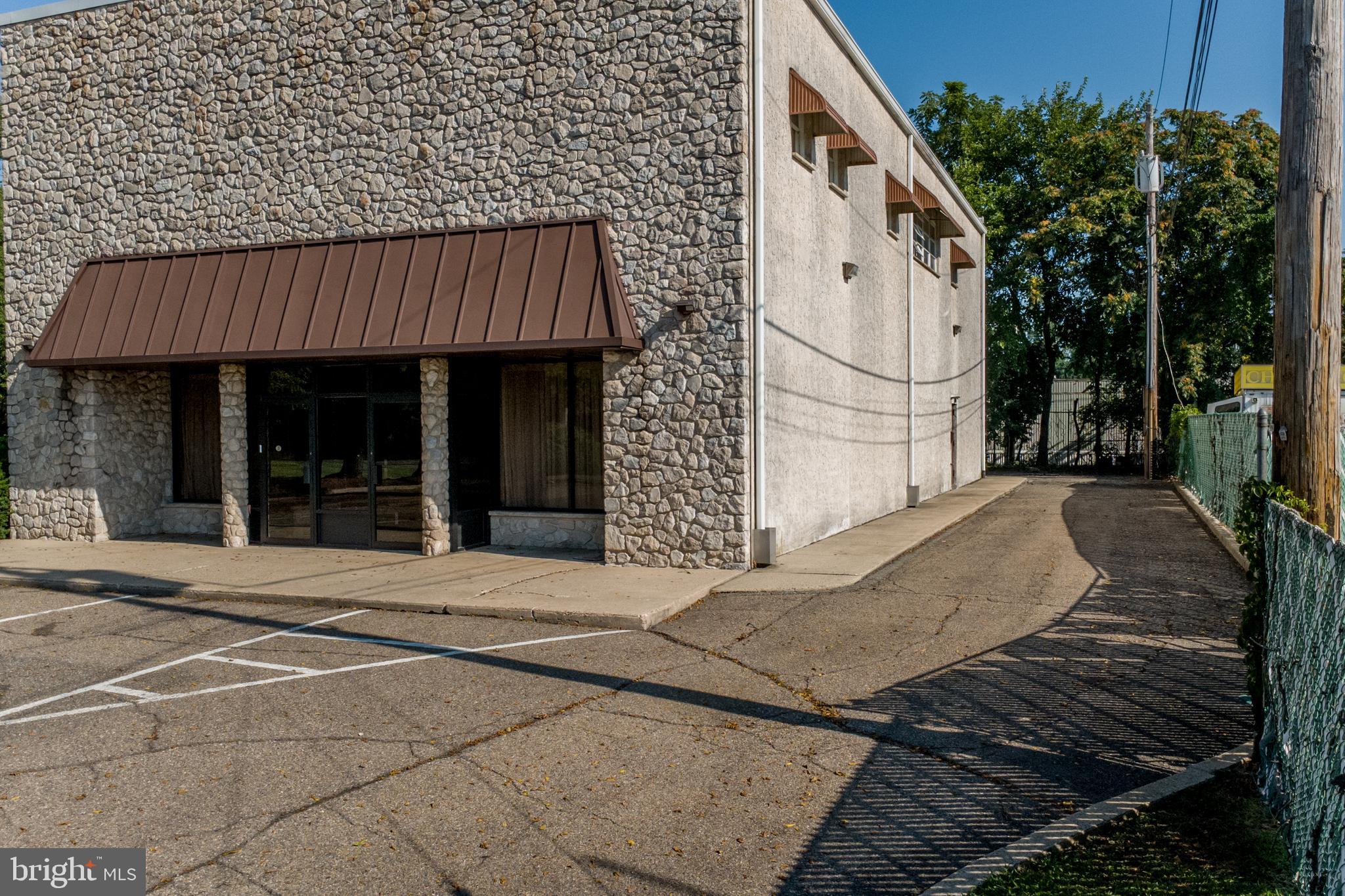 FAIRLESS HILLS - Commercial Sale