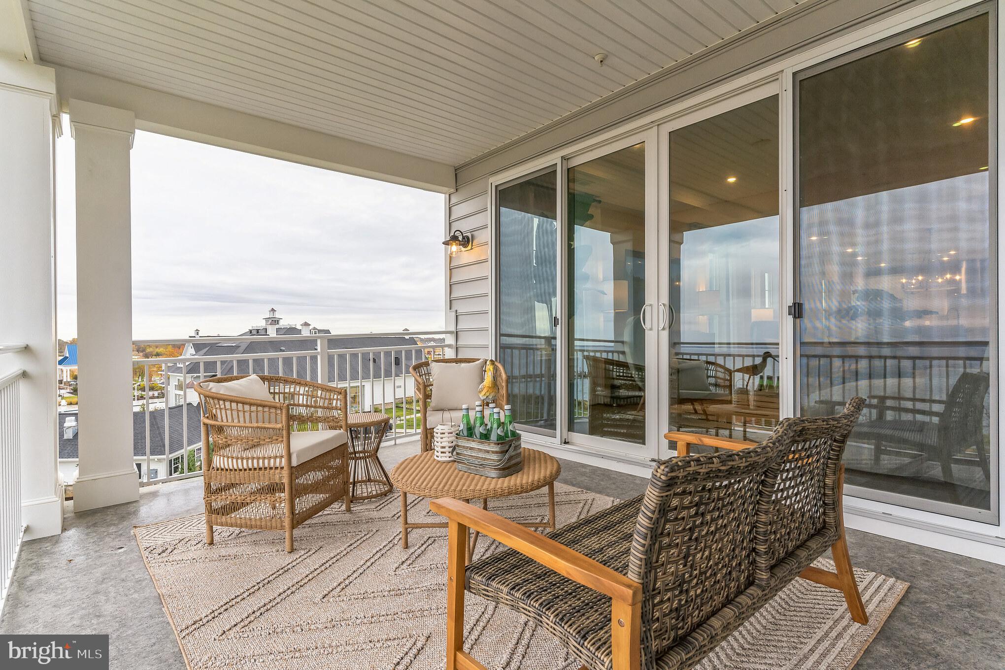 FOUR SEASONS AT KENT ISLAND - Residential