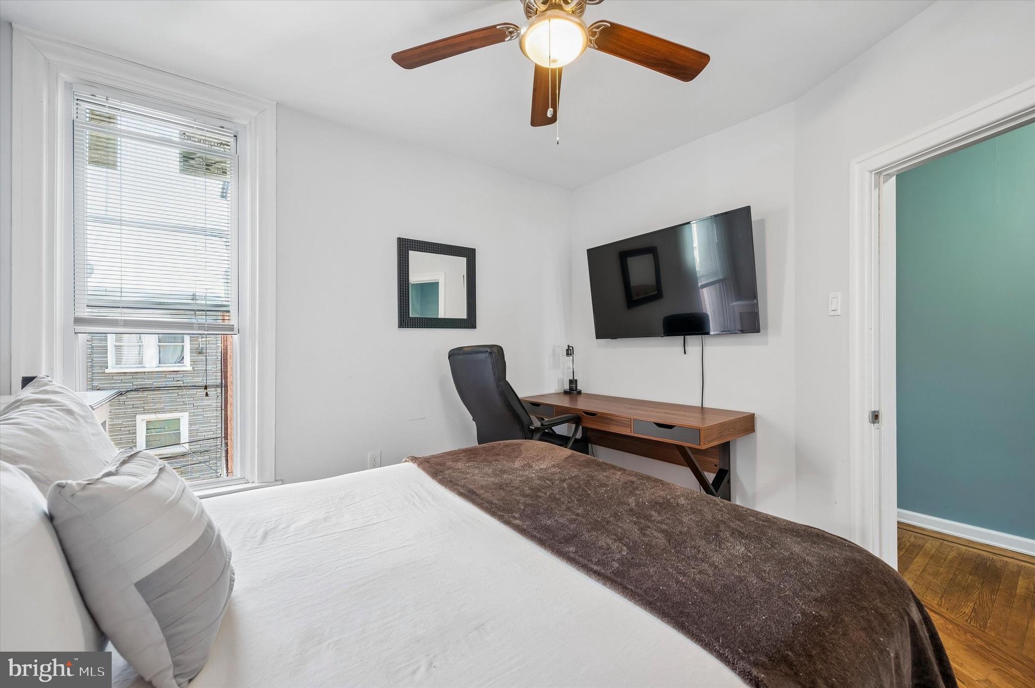 OXFORD CIRCLE - Residential