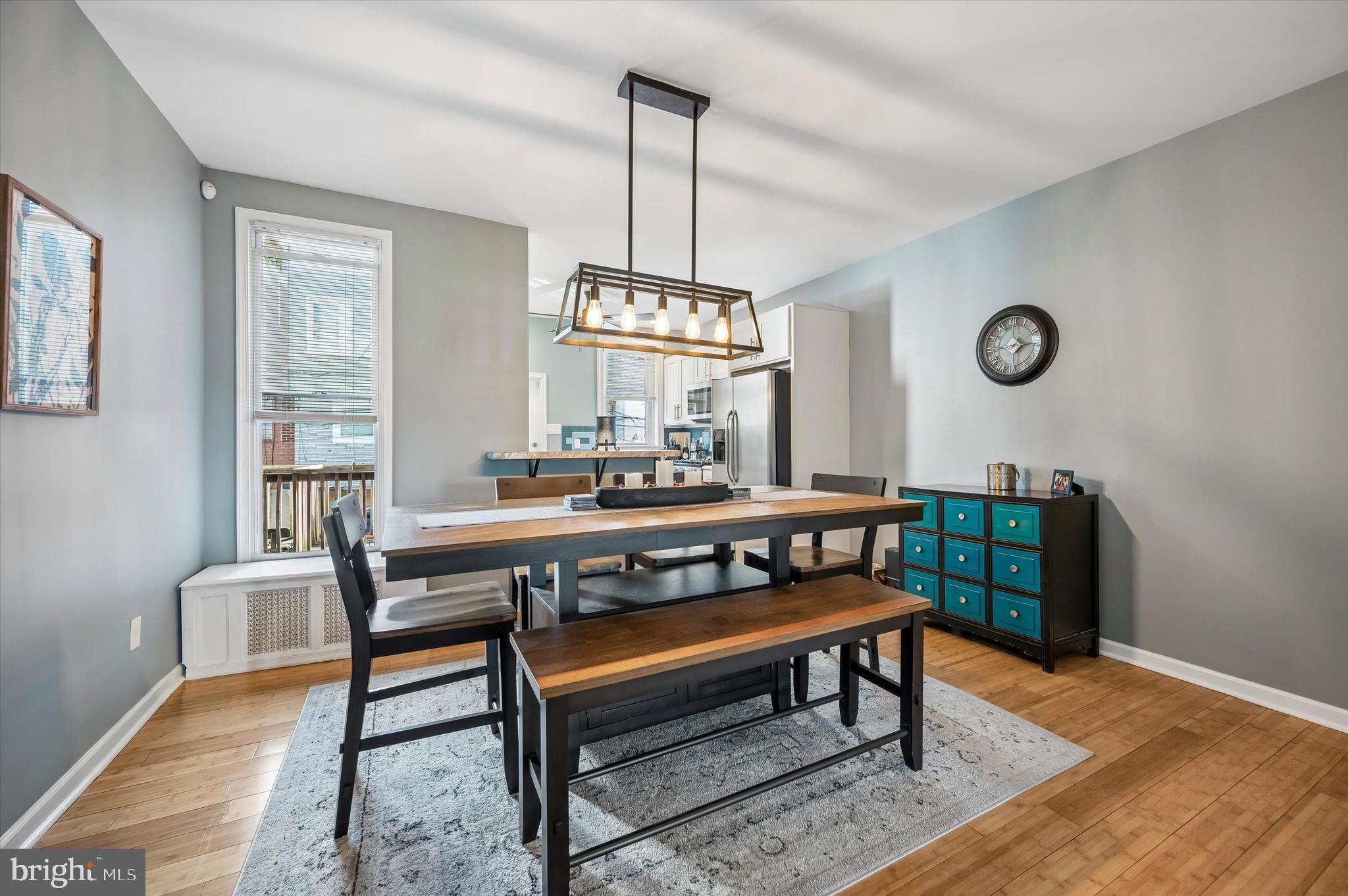 OXFORD CIRCLE - Residential