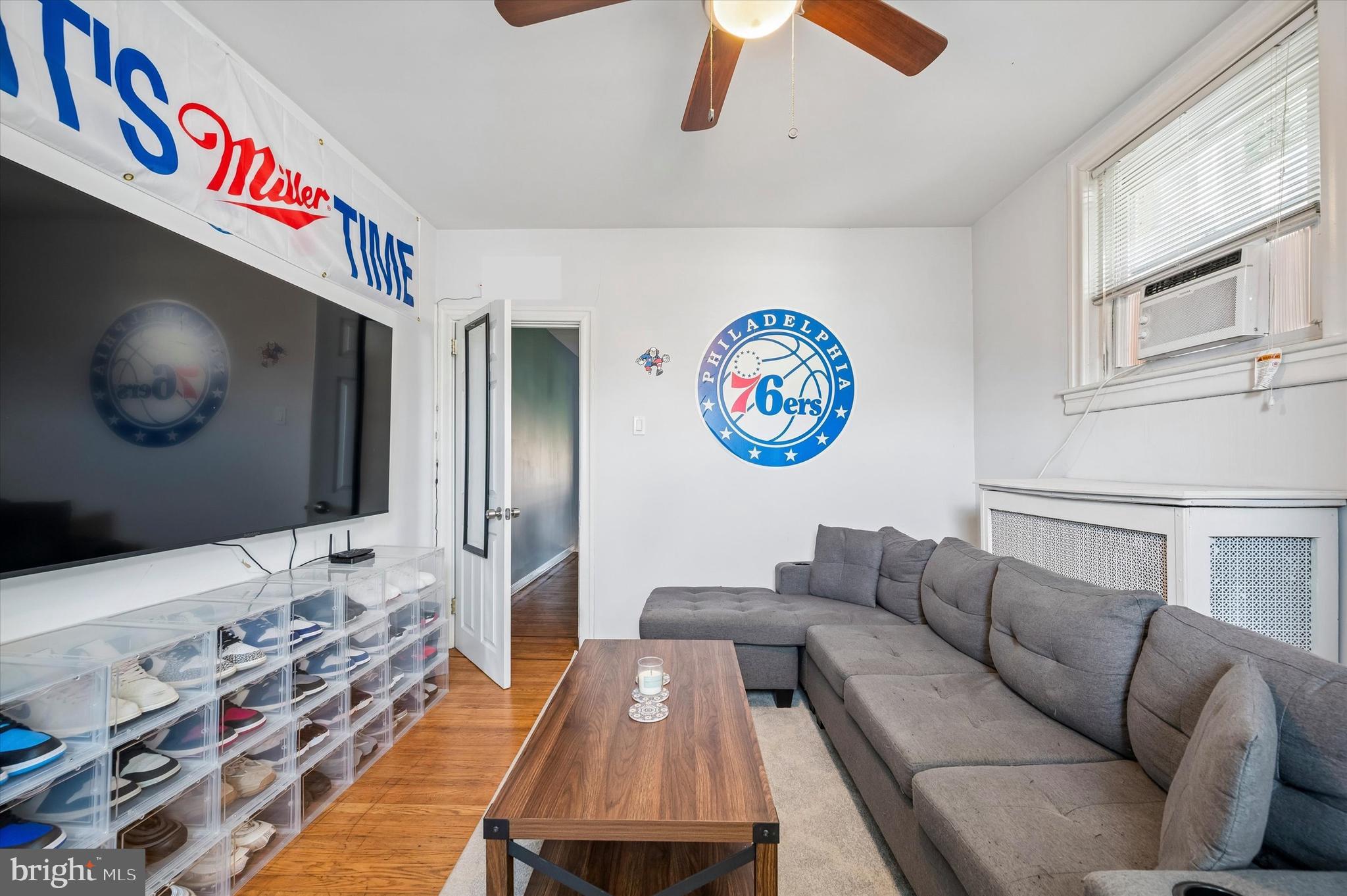 OXFORD CIRCLE - Residential