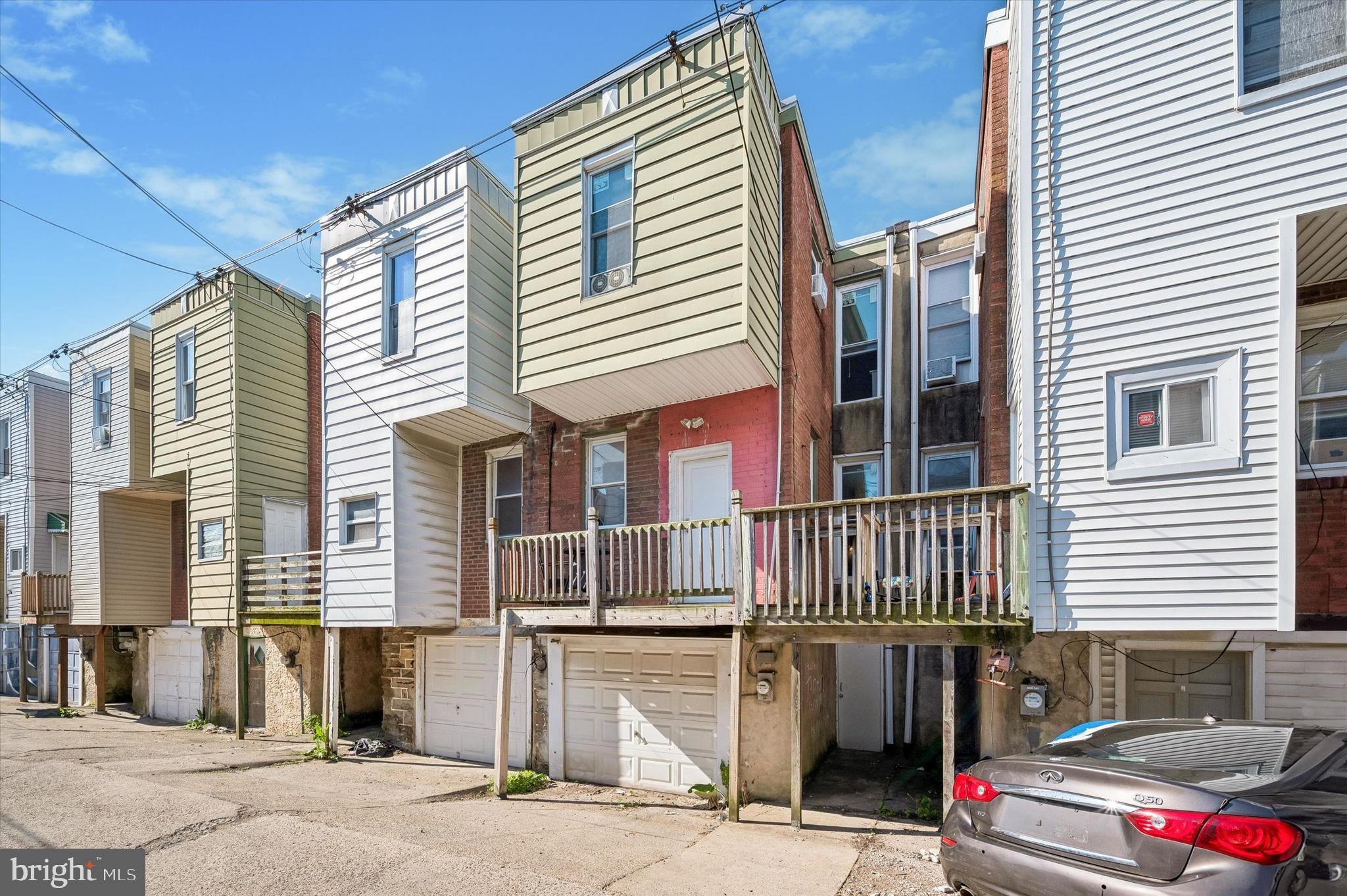 OXFORD CIRCLE - Residential