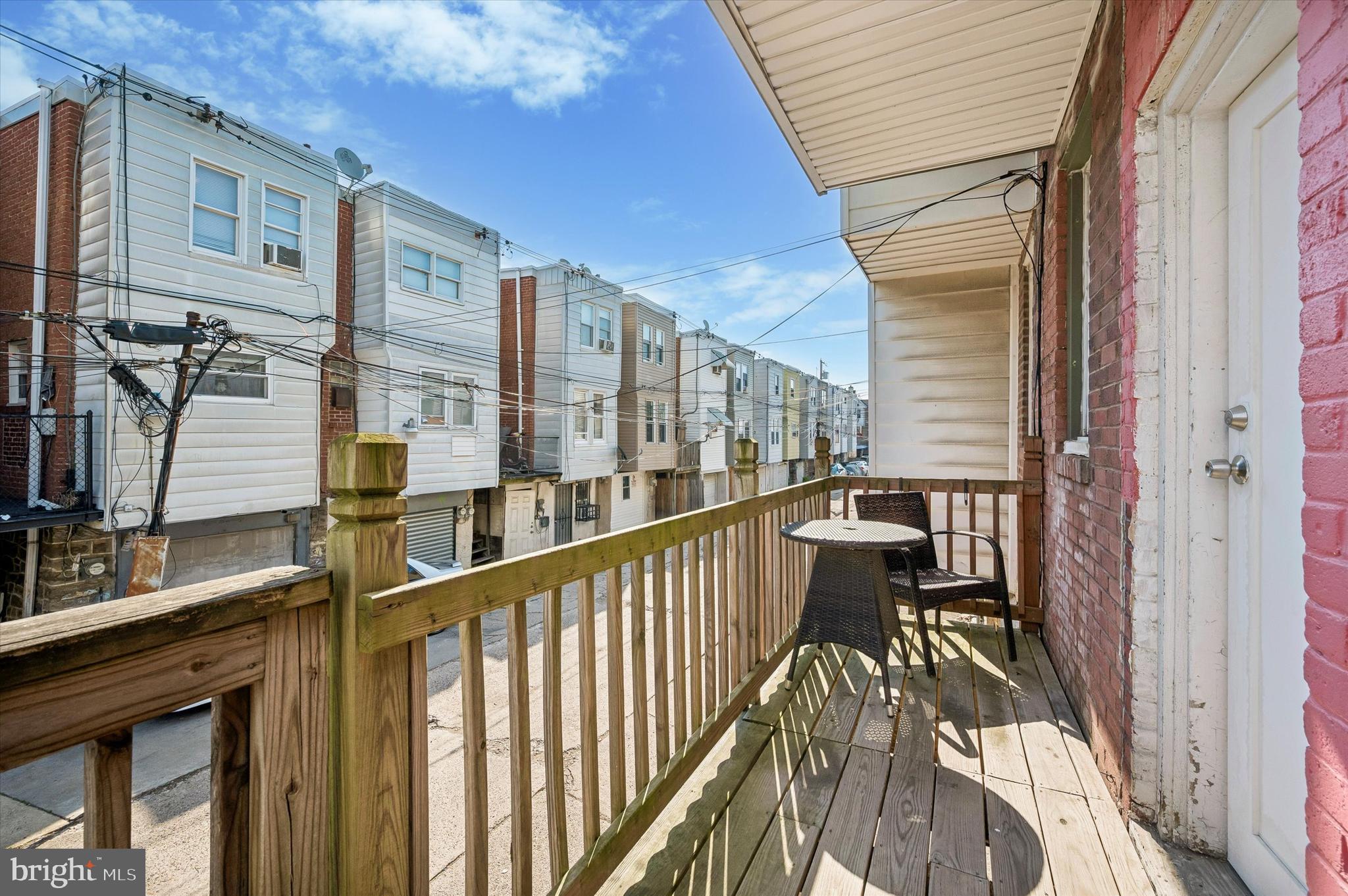 OXFORD CIRCLE - Residential