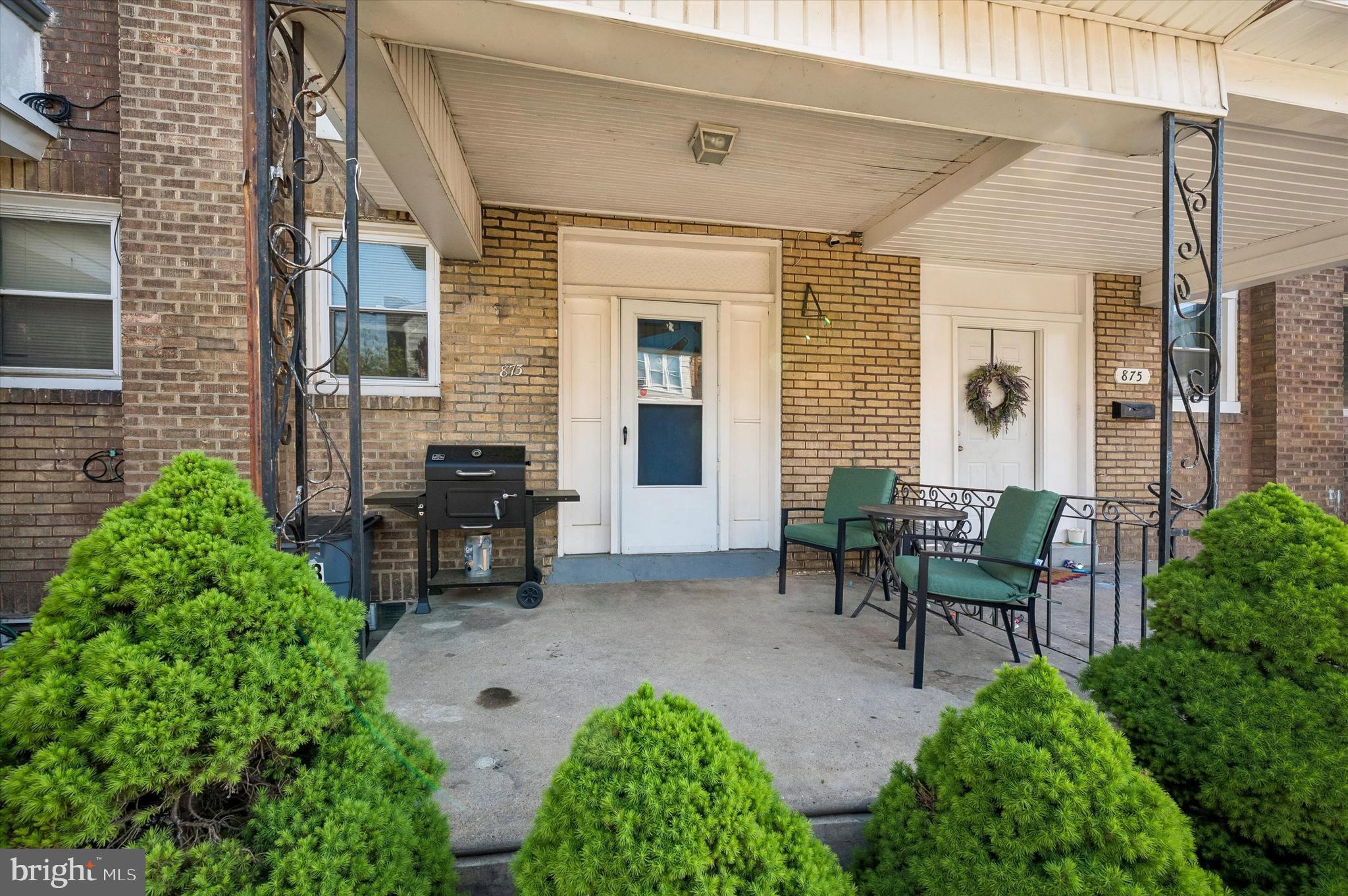 OXFORD CIRCLE - Residential