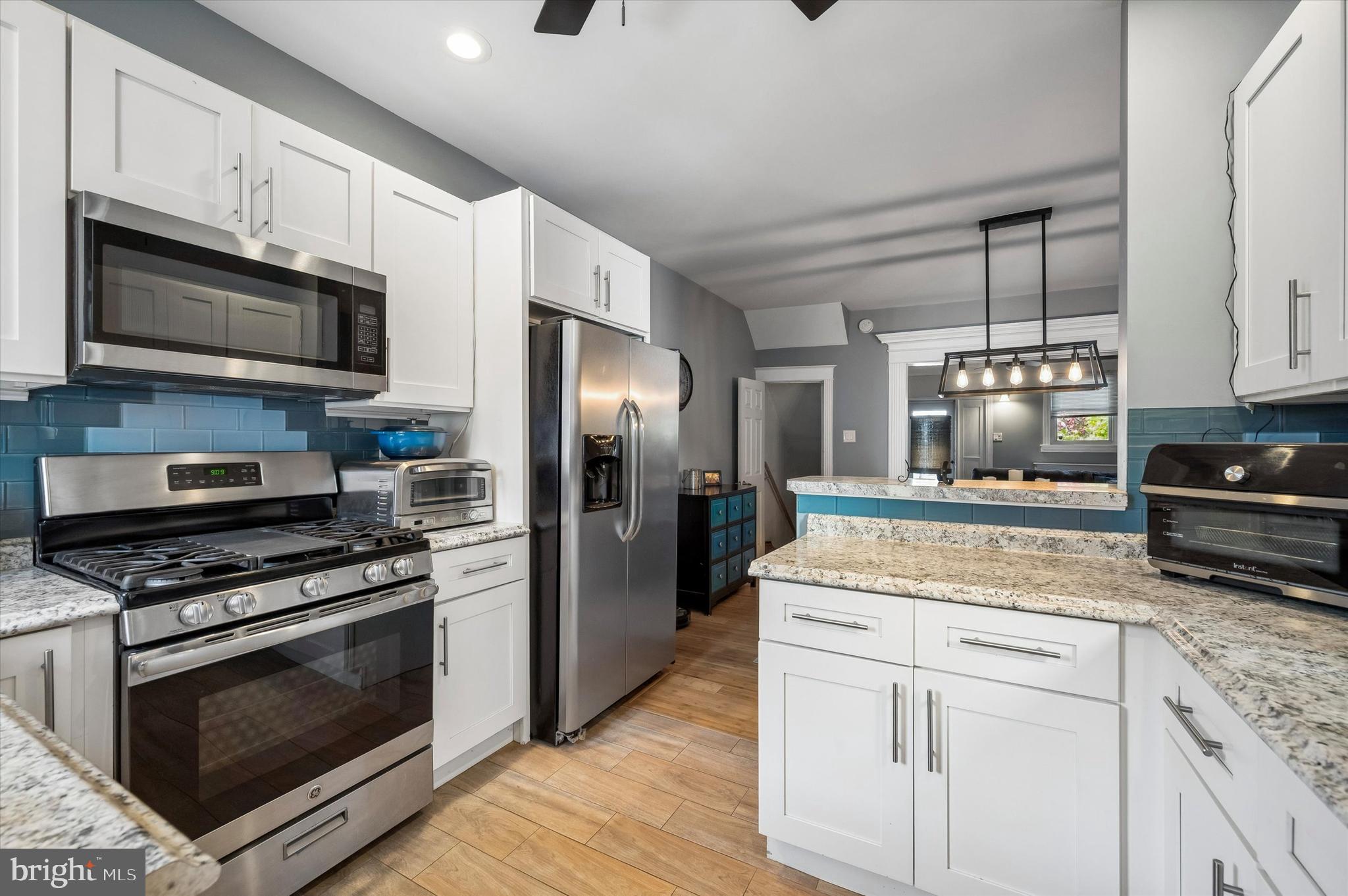 OXFORD CIRCLE - Residential