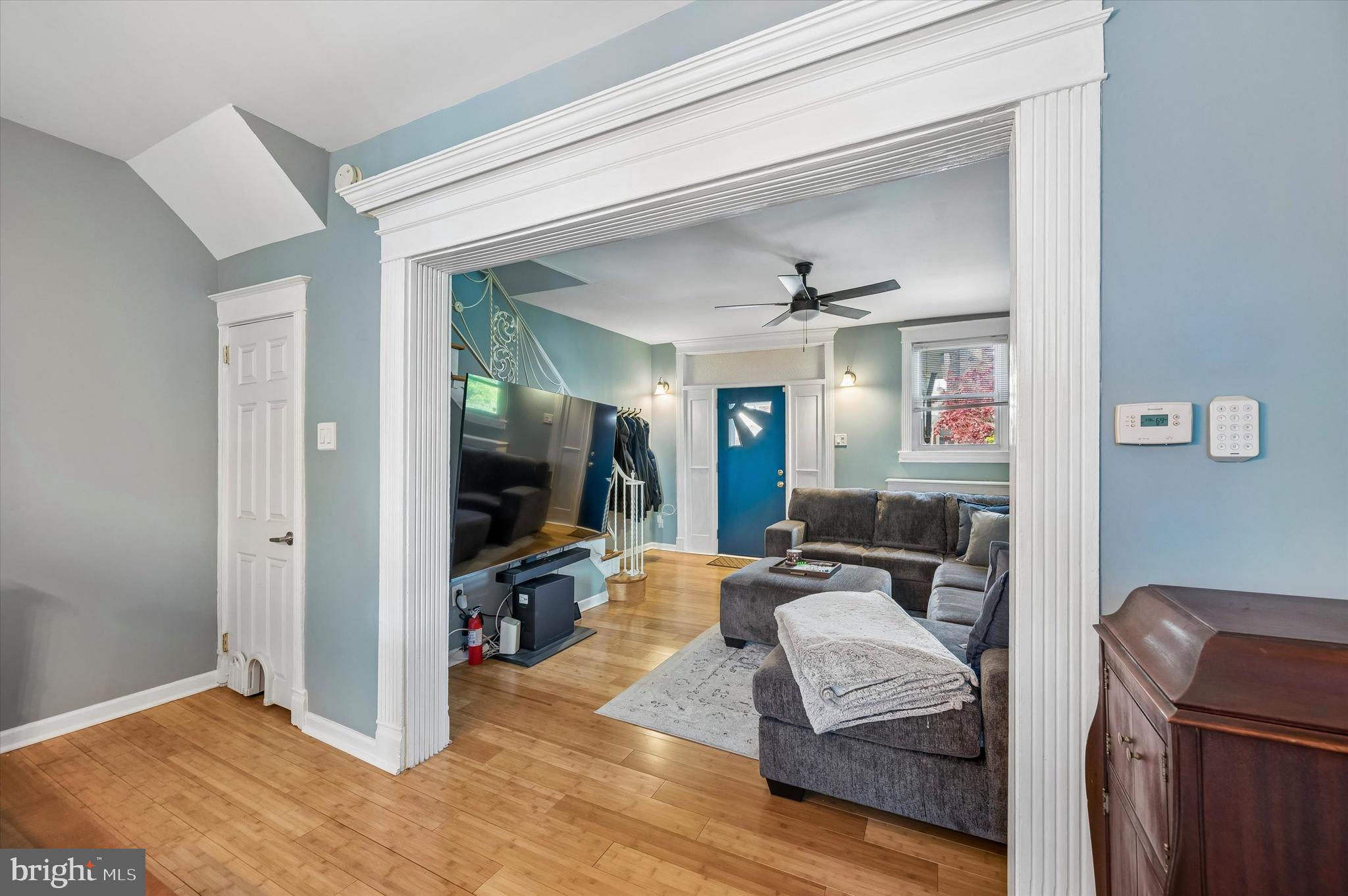 OXFORD CIRCLE - Residential
