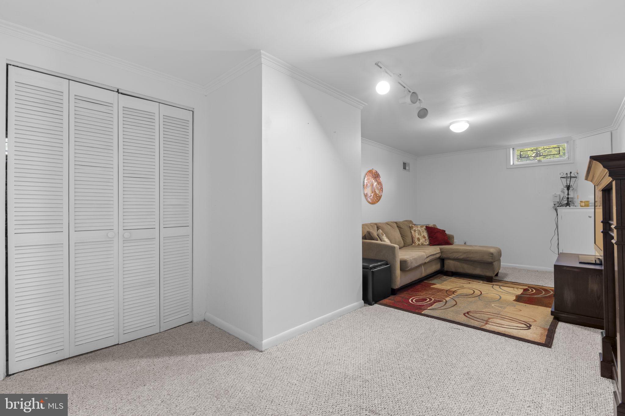 MAYFIELD MANOR - Residential