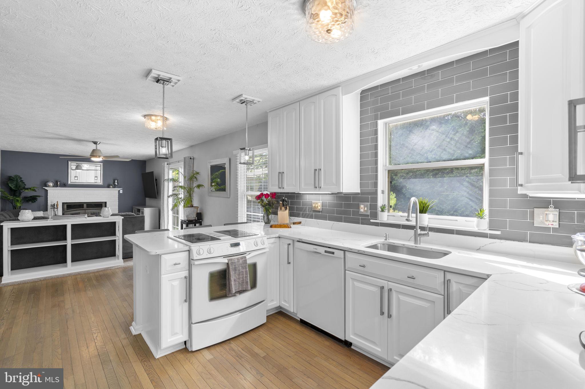 MAYFIELD MANOR - Residential