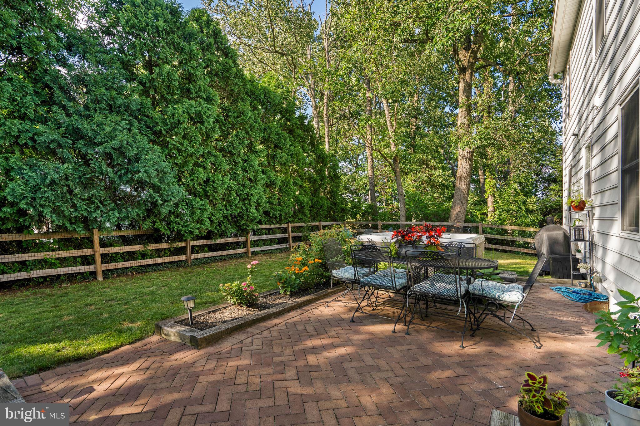 MAYFIELD MANOR - Residential
