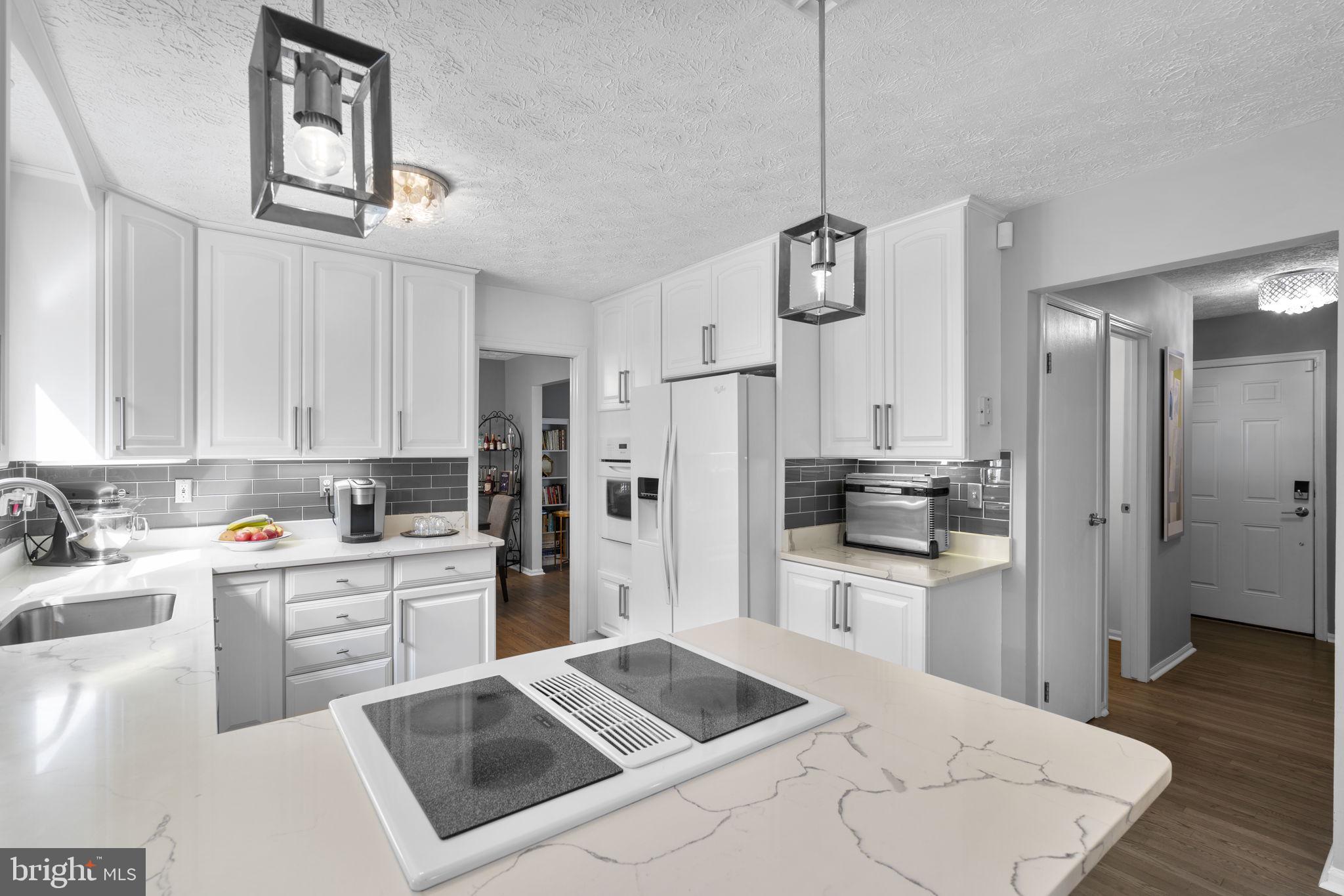 MAYFIELD MANOR - Residential
