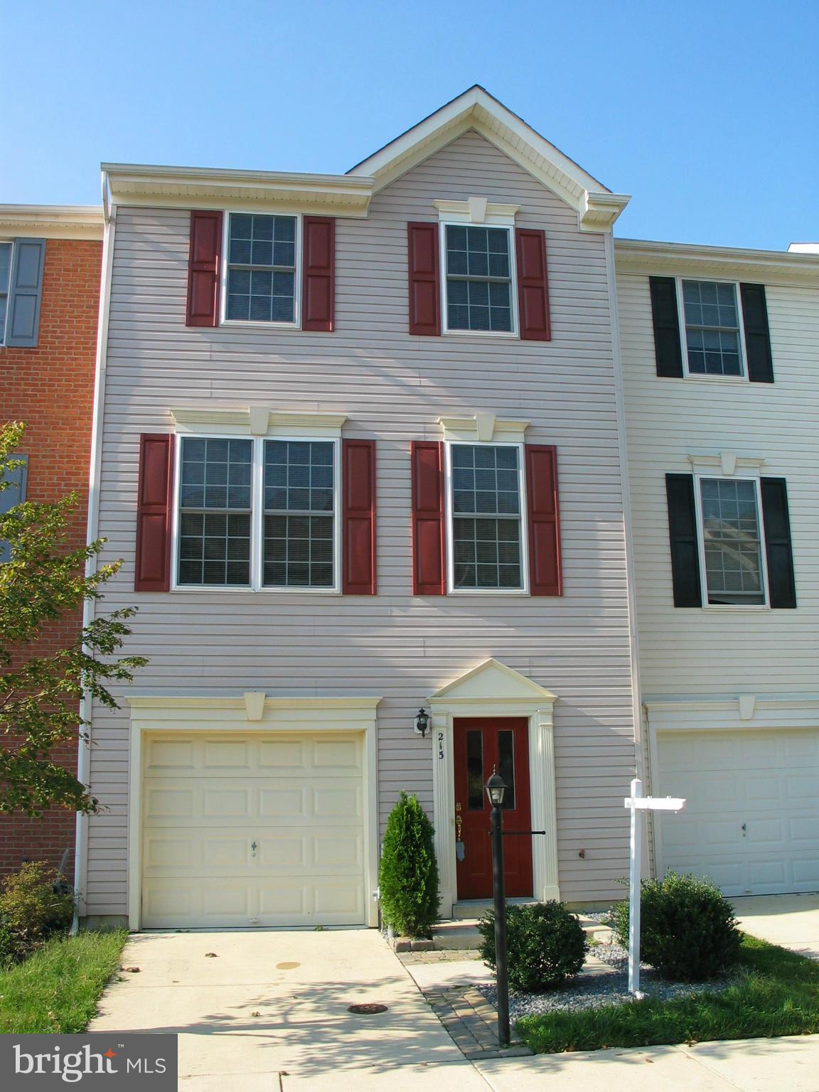 RIVER OAKS - Residential Lease