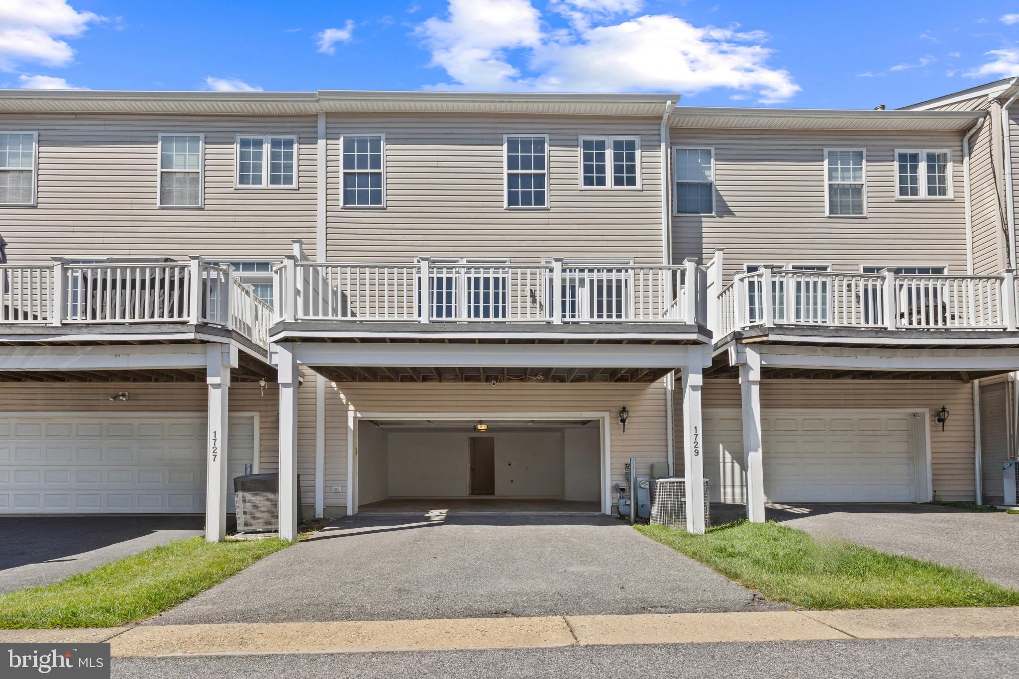 VILLAGES OF DORCHESTER - Residential
