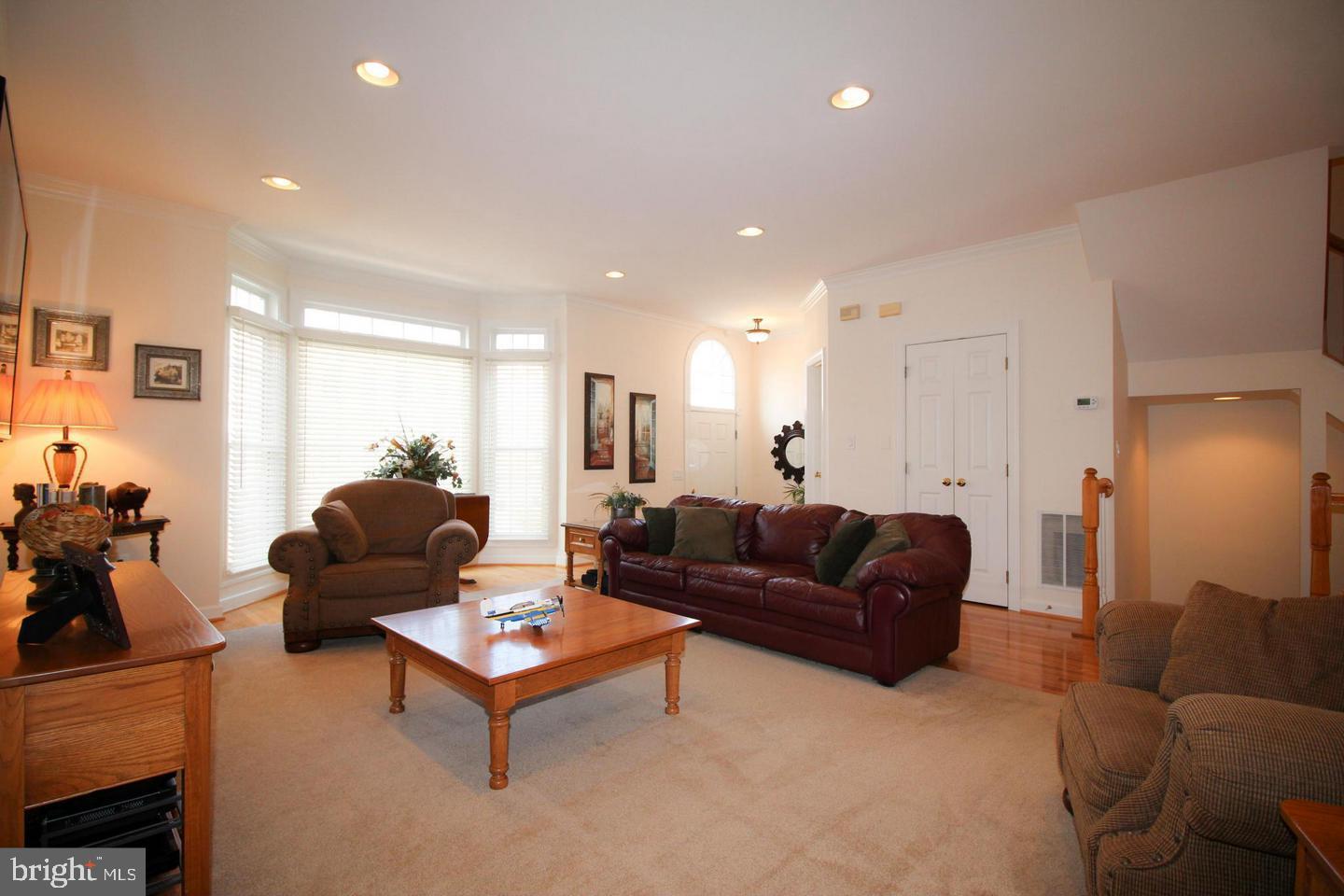 FAIR LAKES - Residential Lease