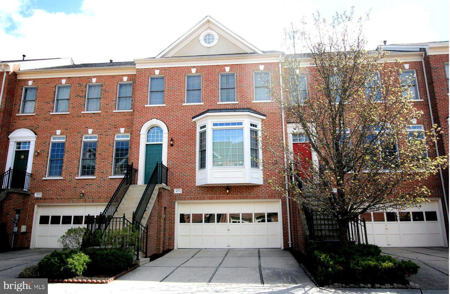 FAIR LAKES - Residential Lease