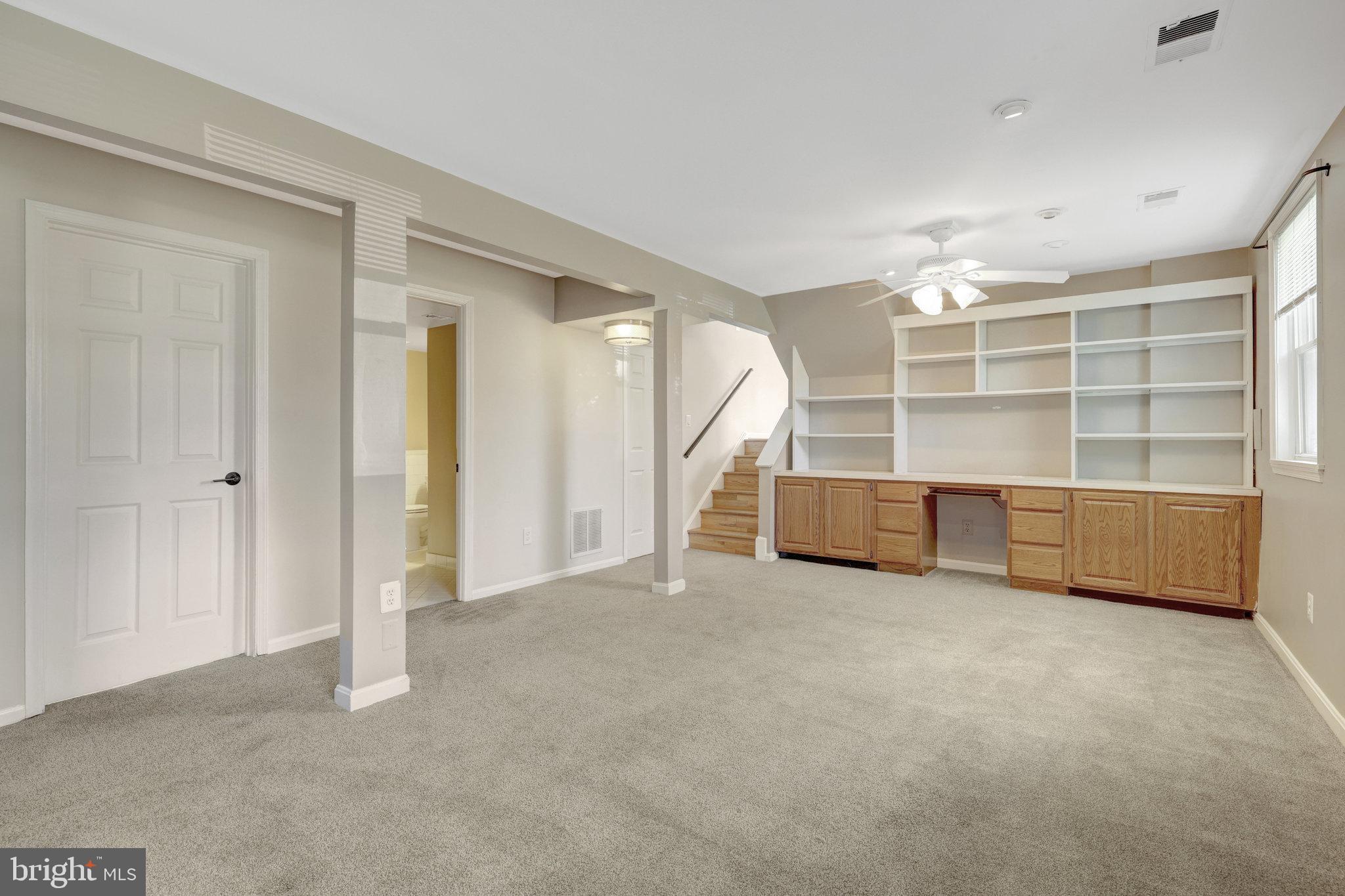 FOX MILL ESTATES - Residential