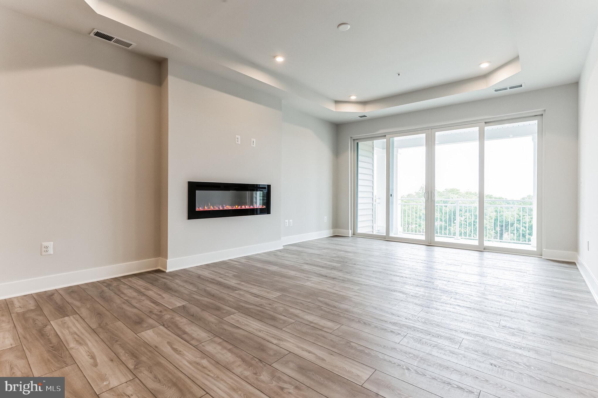 FOUR SEASONS AT KENT ISLAND - Residential