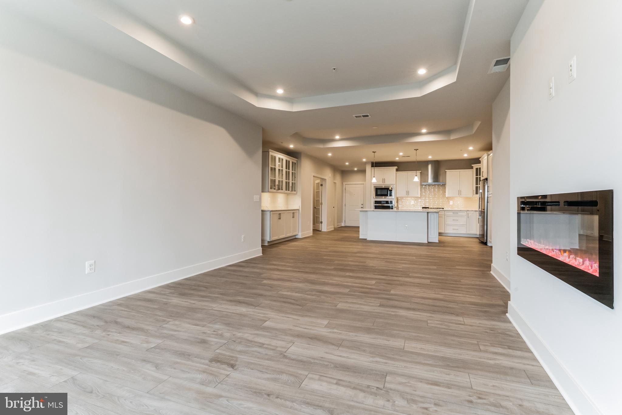 FOUR SEASONS AT KENT ISLAND - Residential