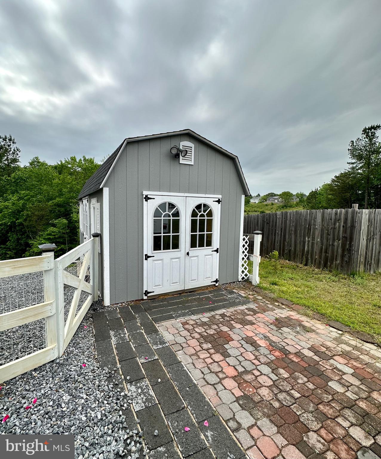 HICKORY RIDGE - Residential Lease