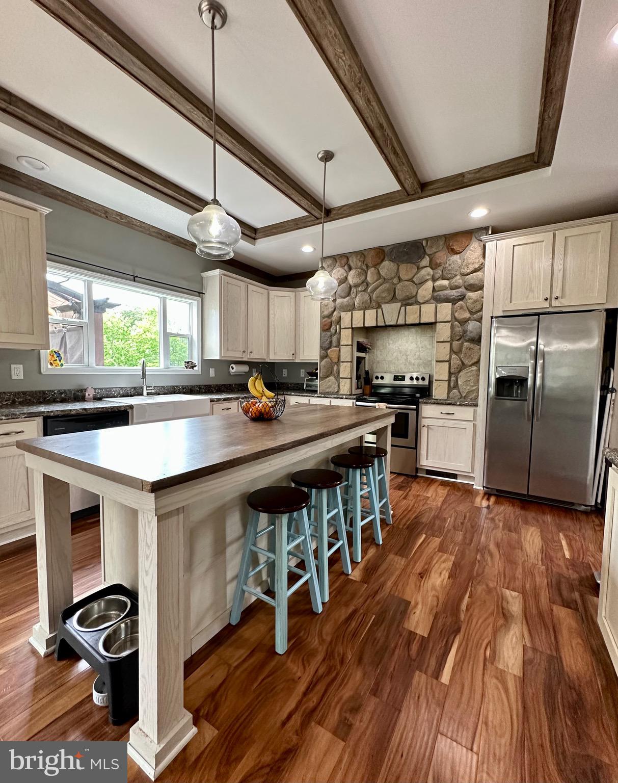 HICKORY RIDGE - Residential Lease