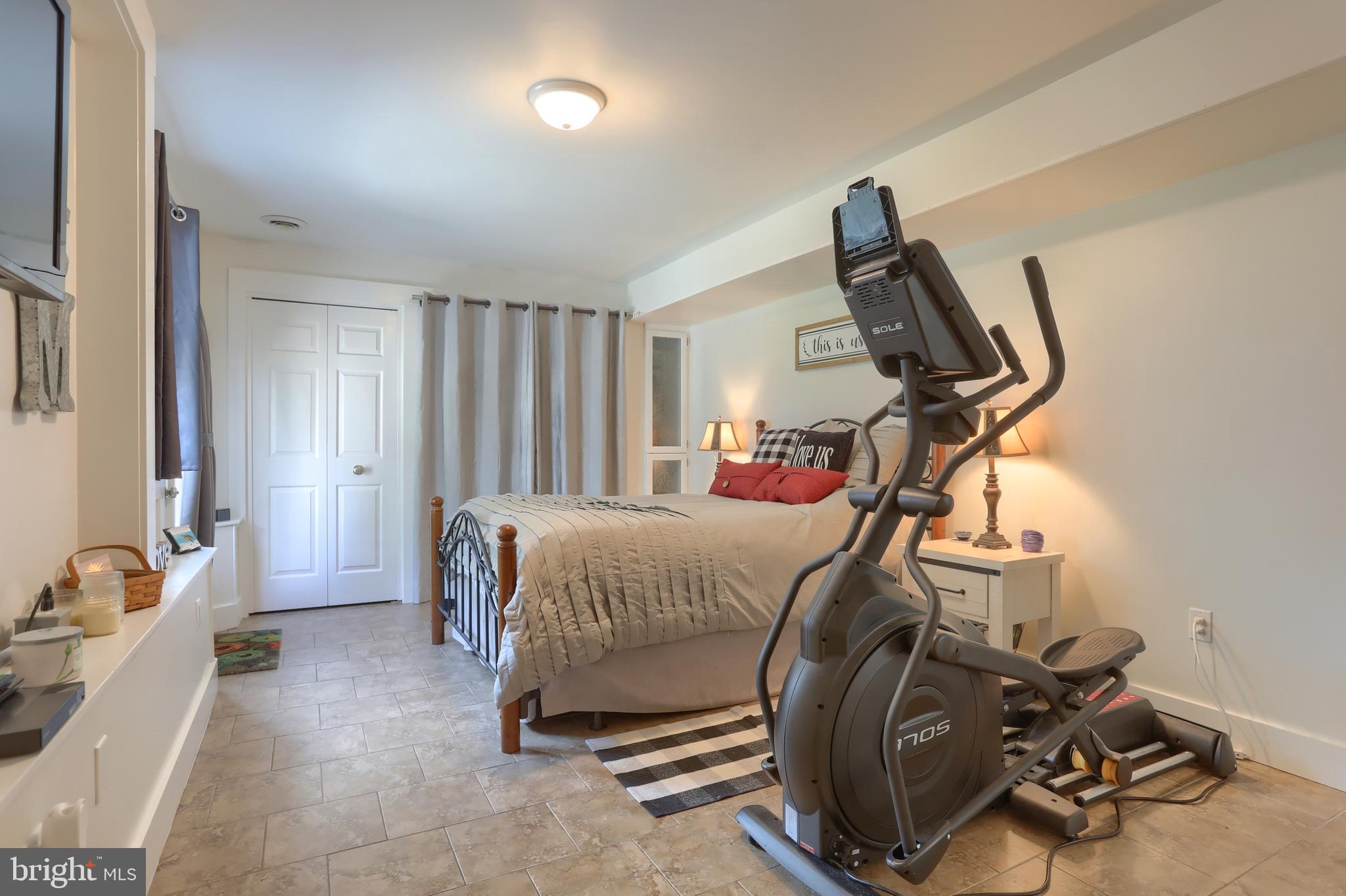 CHADDS FORD - Residential