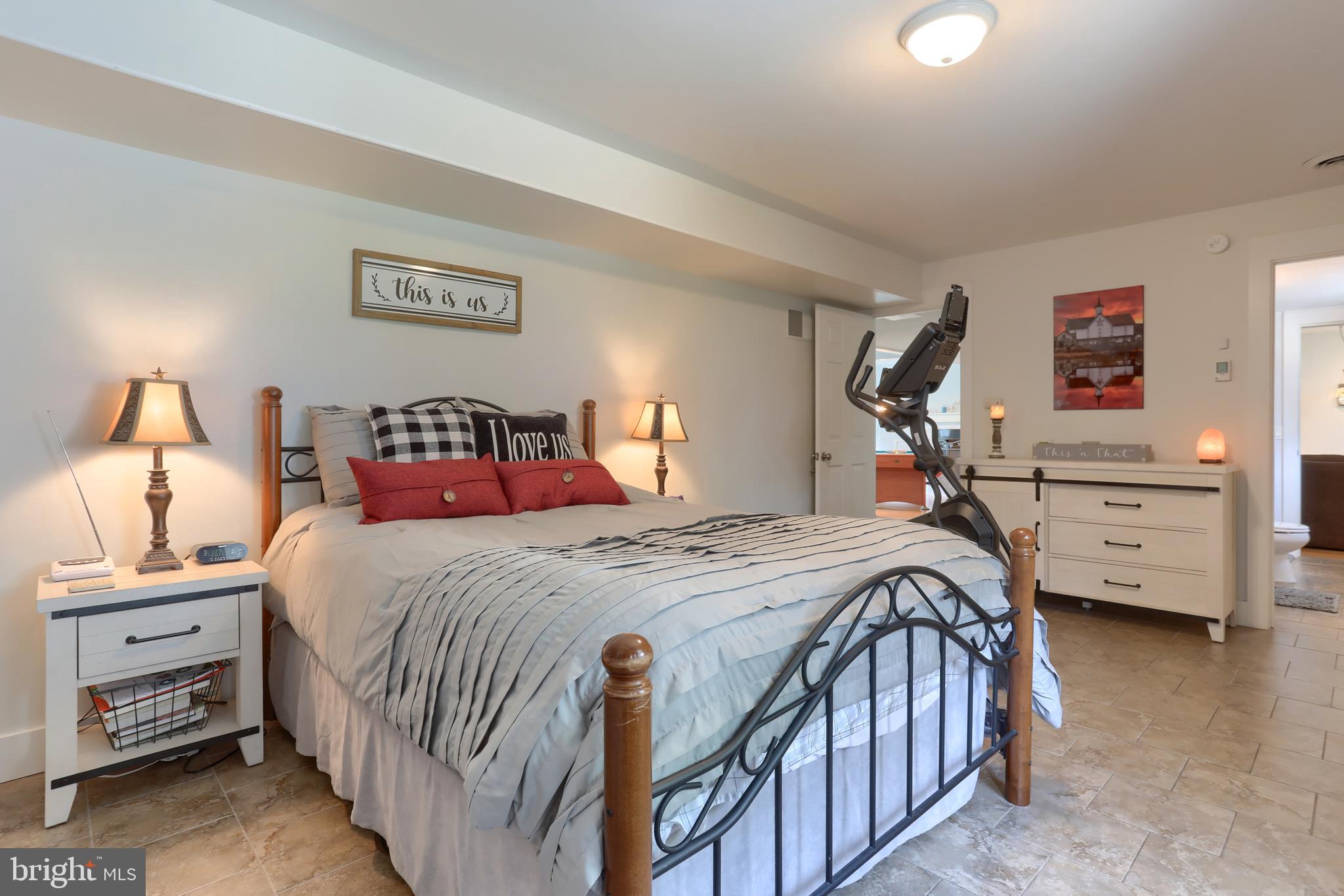 CHADDS FORD - Residential