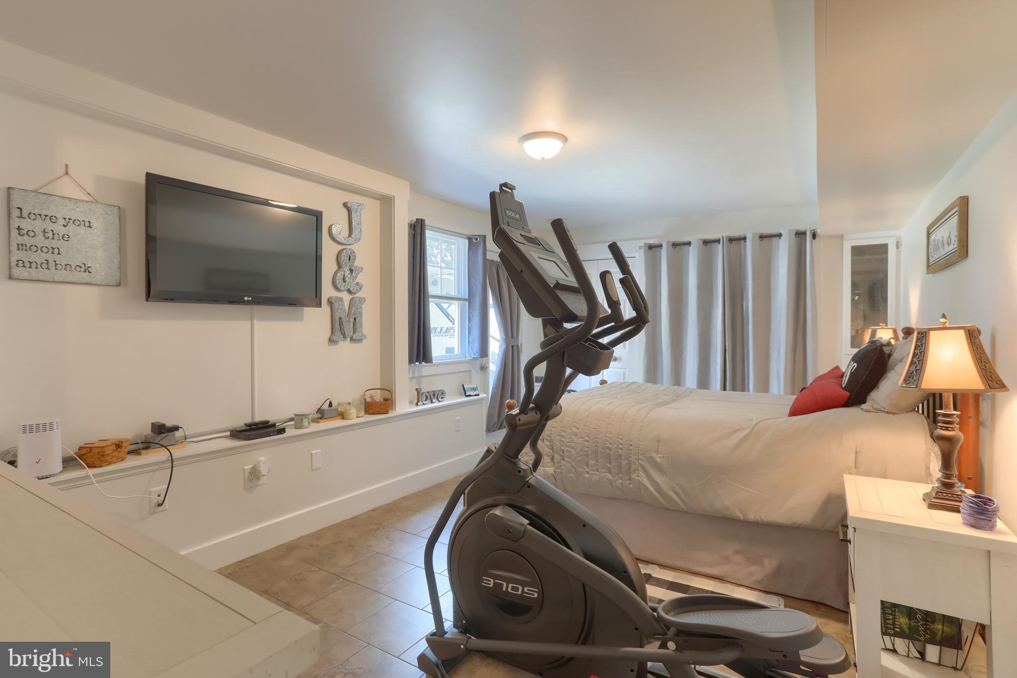 CHADDS FORD - Residential
