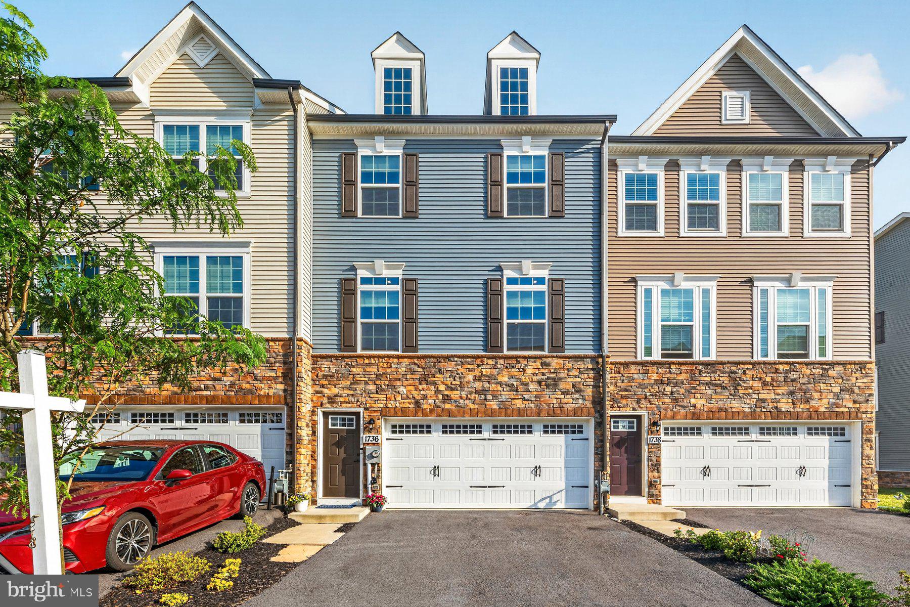 BELLE AIR TOWNHOMES - Residential