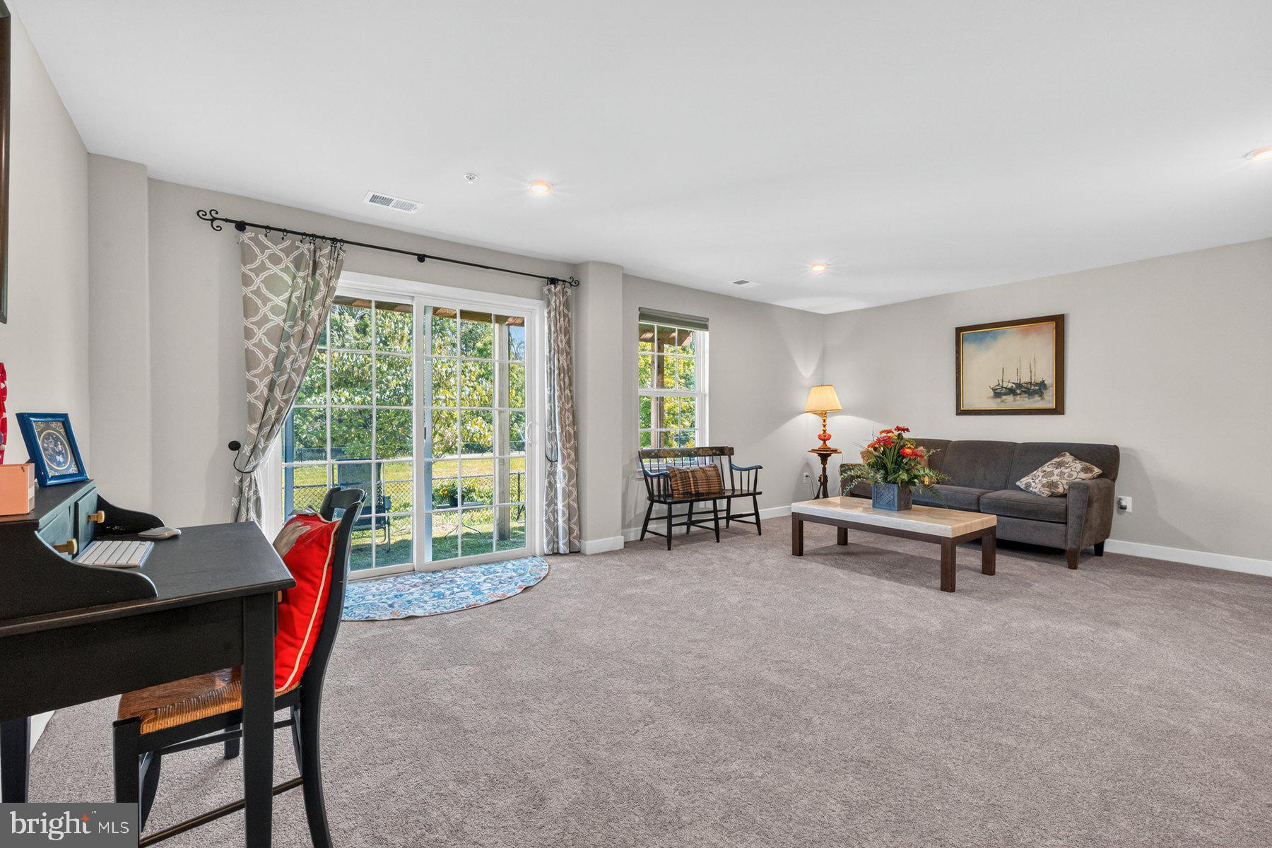 BELLE AIR TOWNHOMES - Residential