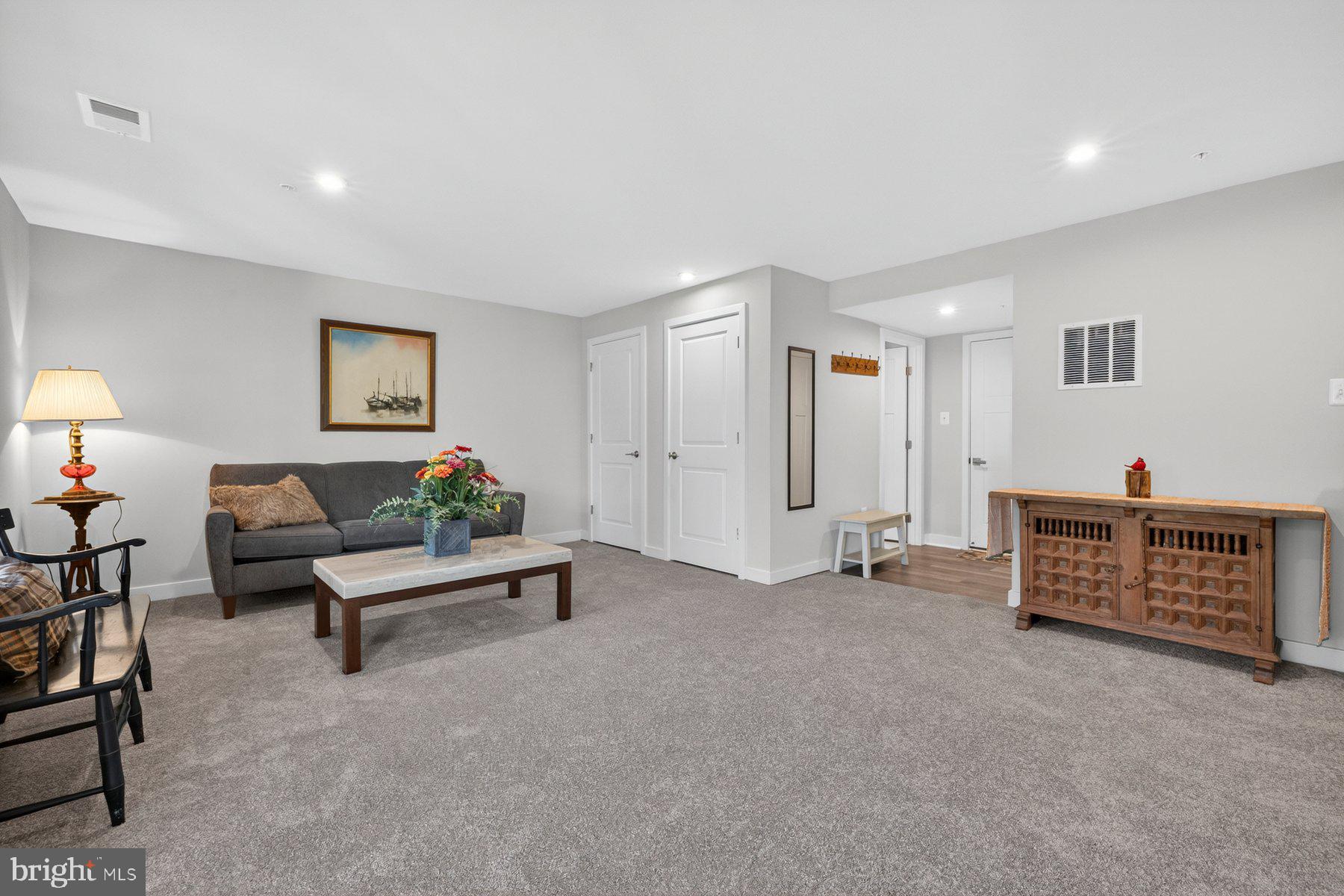 BELLE AIR TOWNHOMES - Residential