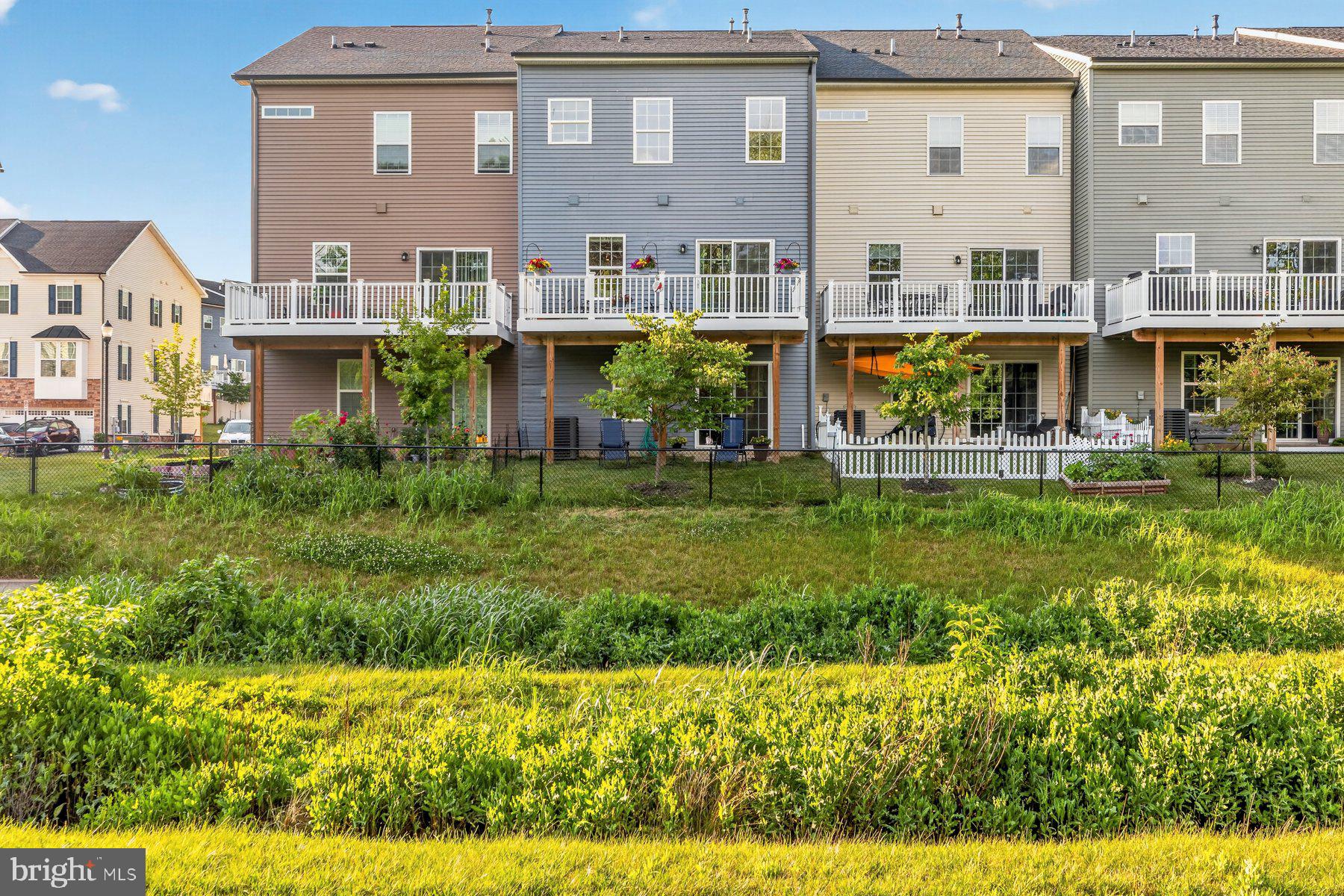 BELLE AIR TOWNHOMES - Residential