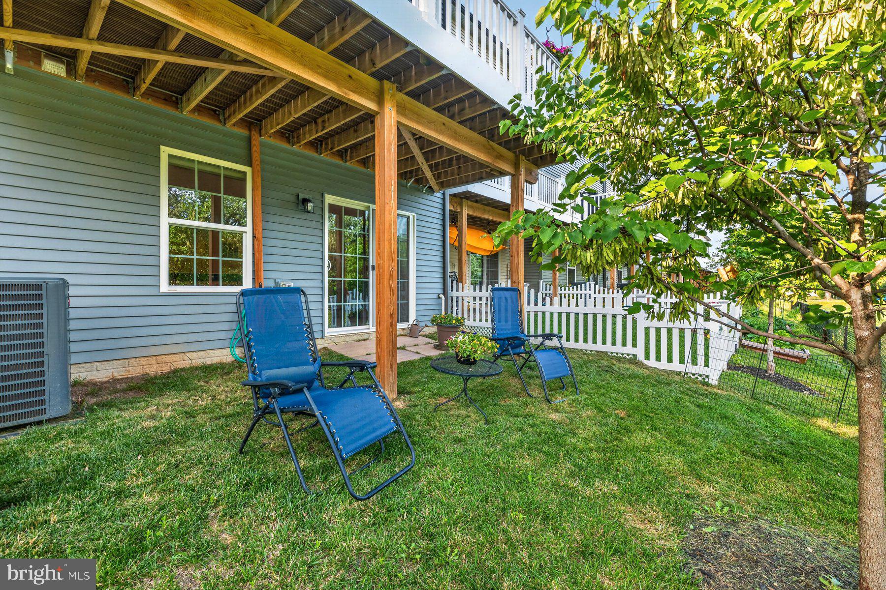 BELLE AIR TOWNHOMES - Residential