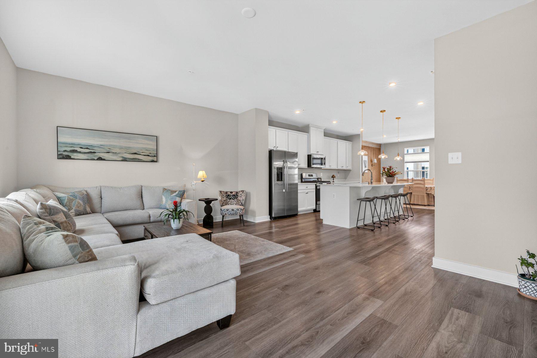 BELLE AIR TOWNHOMES - Residential