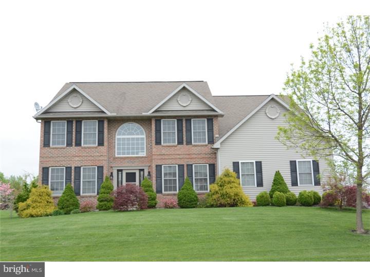 WOODS EDGE - Residential