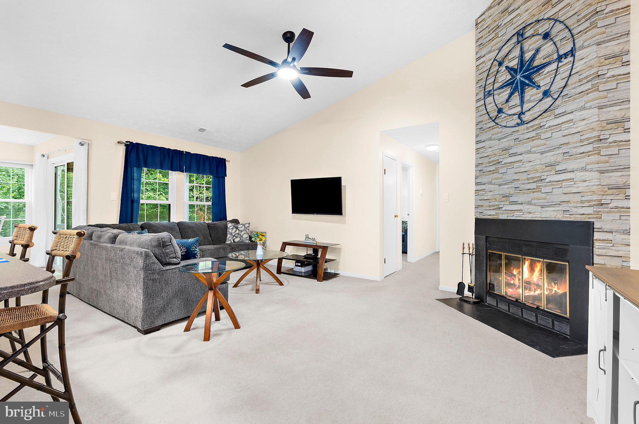 DEEP CREEK COMMONS - Residential