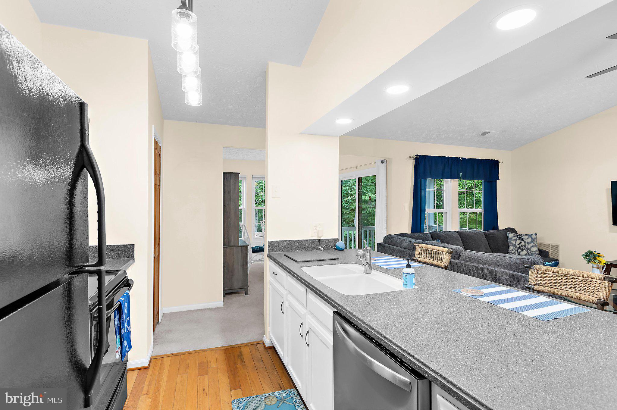 DEEP CREEK COMMONS - Residential