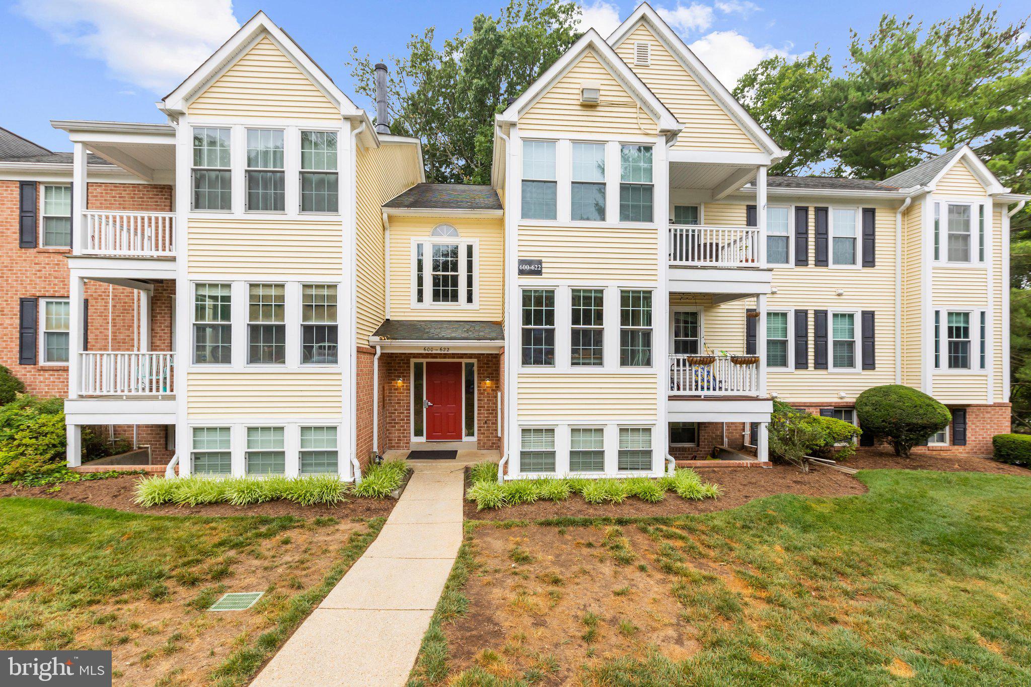 DEEP CREEK COMMONS - Residential