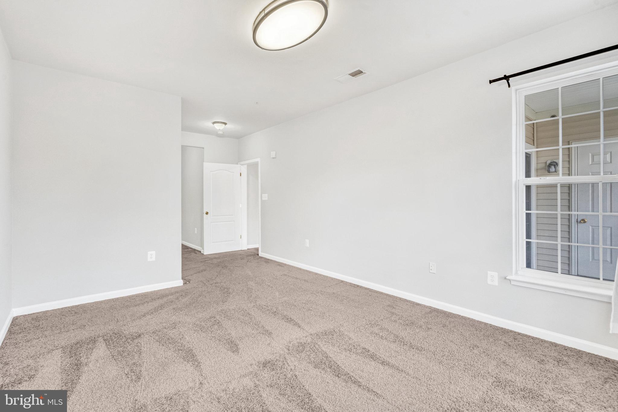 THE RESERVE CONDOMINIUMS - Residential Lease