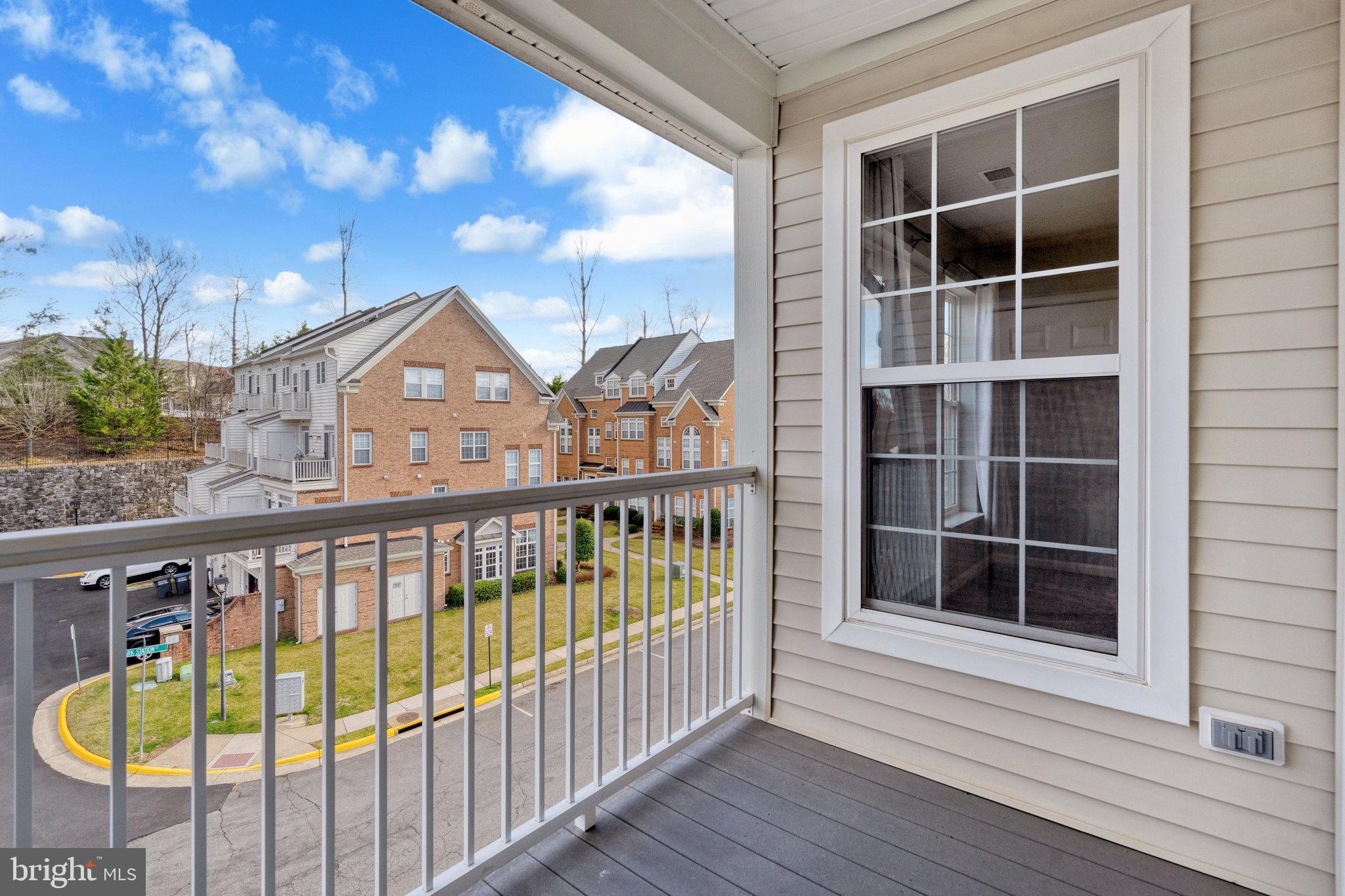 THE RESERVE CONDOMINIUMS - Residential Lease