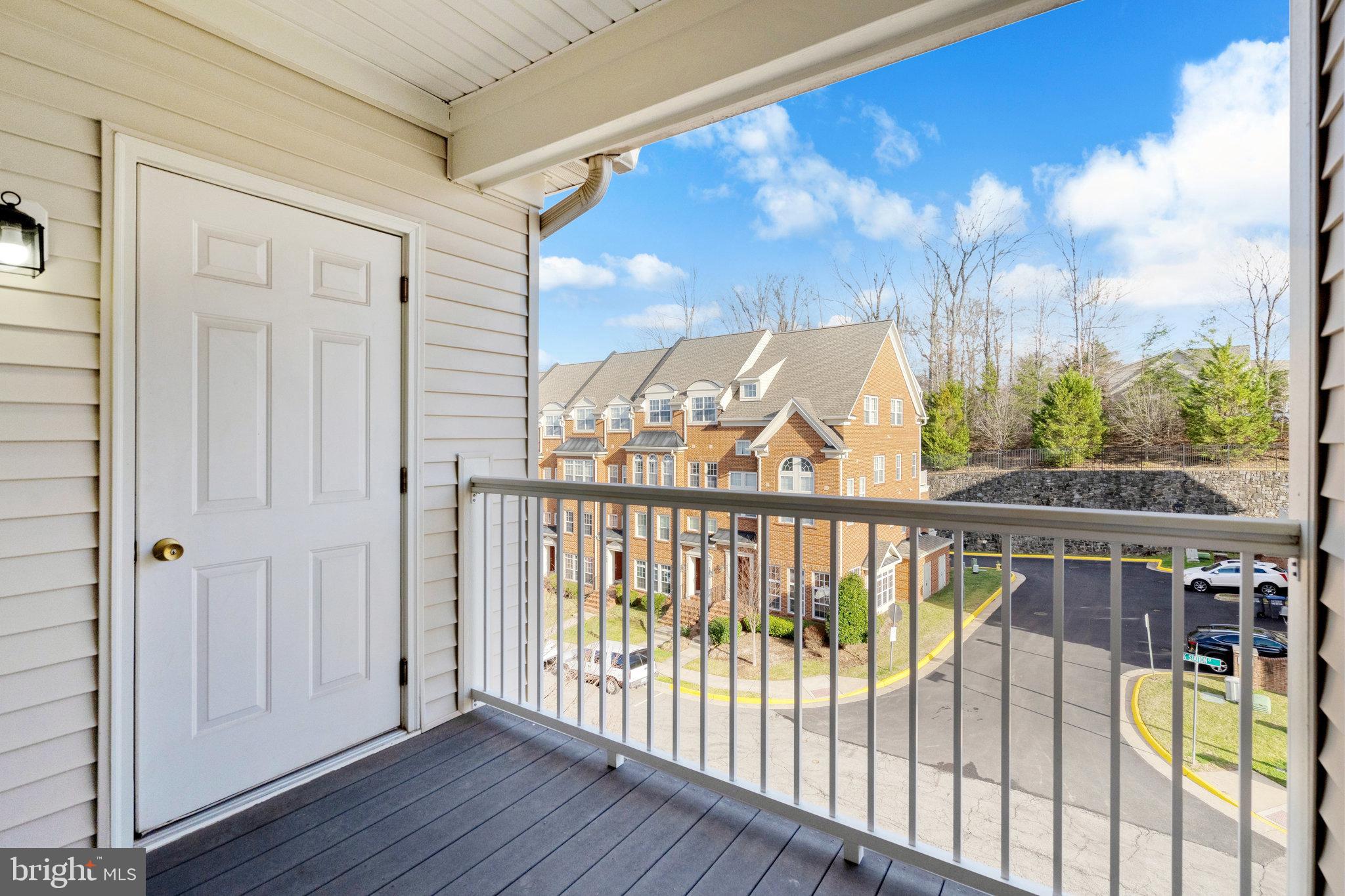 THE RESERVE CONDOMINIUMS - Residential Lease