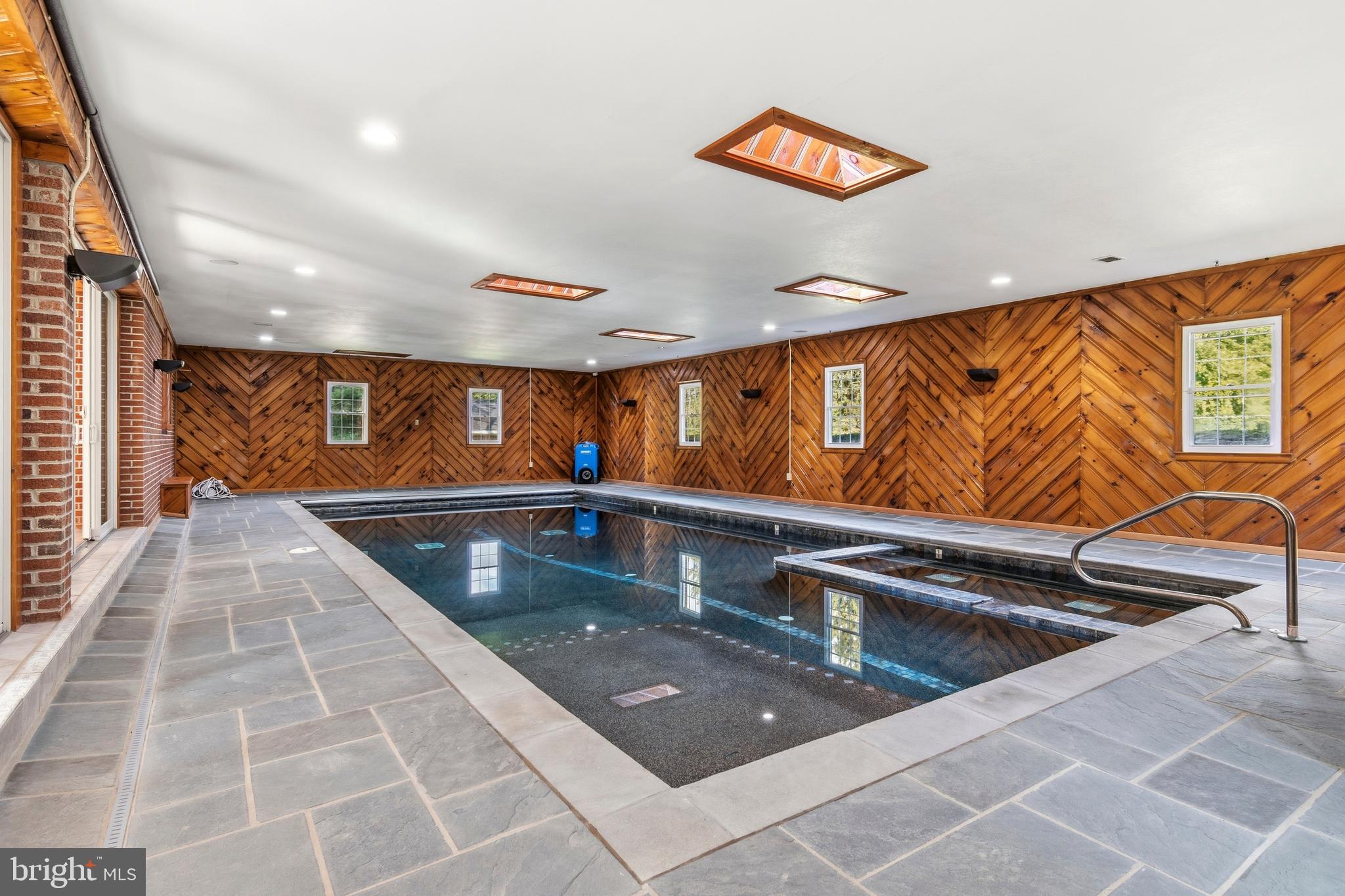 HUNTER GREEN - Residential