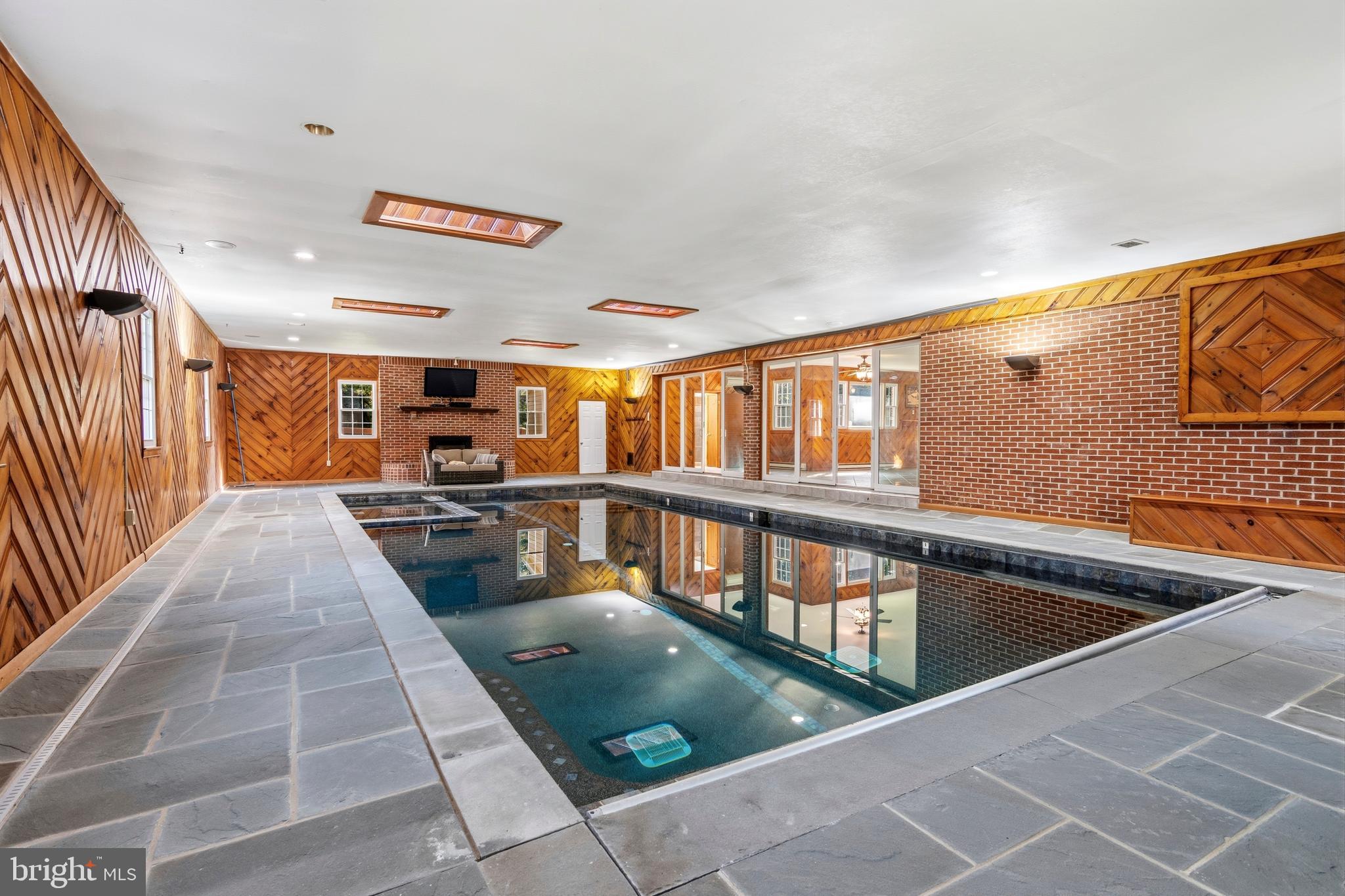 HUNTER GREEN - Residential